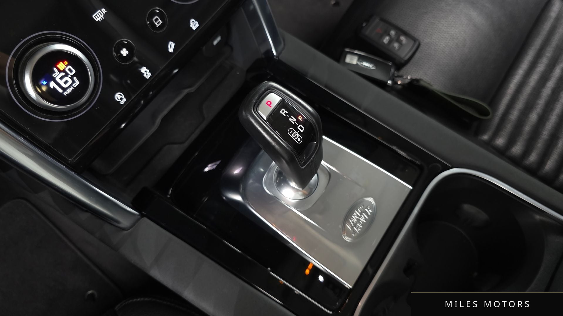 Land Rover Discovery Sport 2020 — миниатюра 11