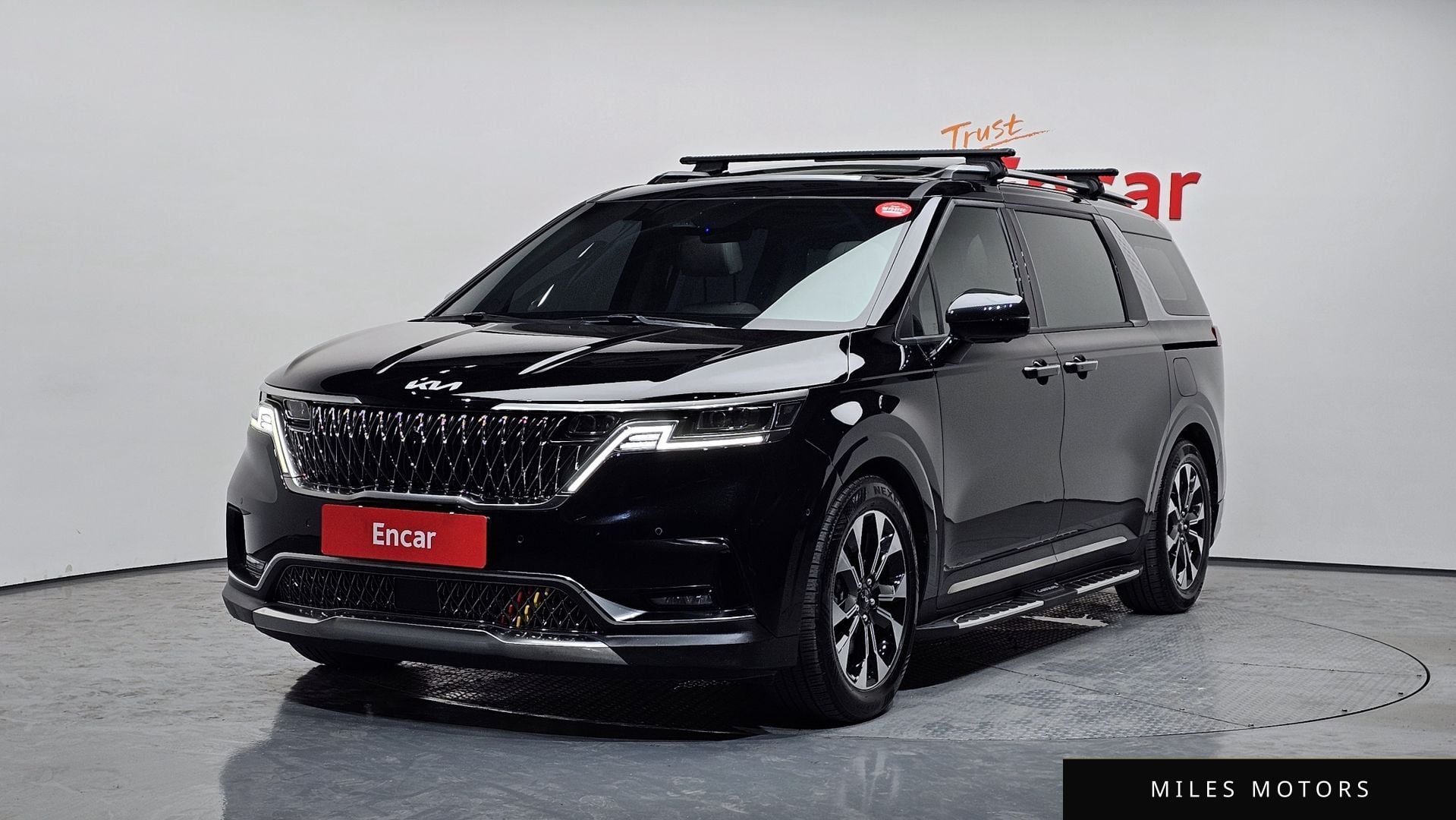 Kia Carnival 2022 — фото 1 из 12