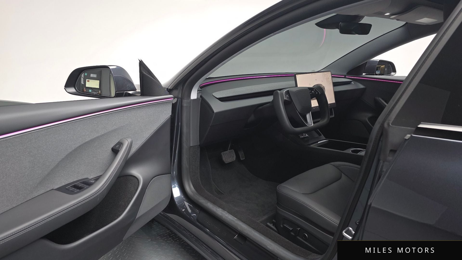 Tesla Model 3 2025 — миниатюра 12