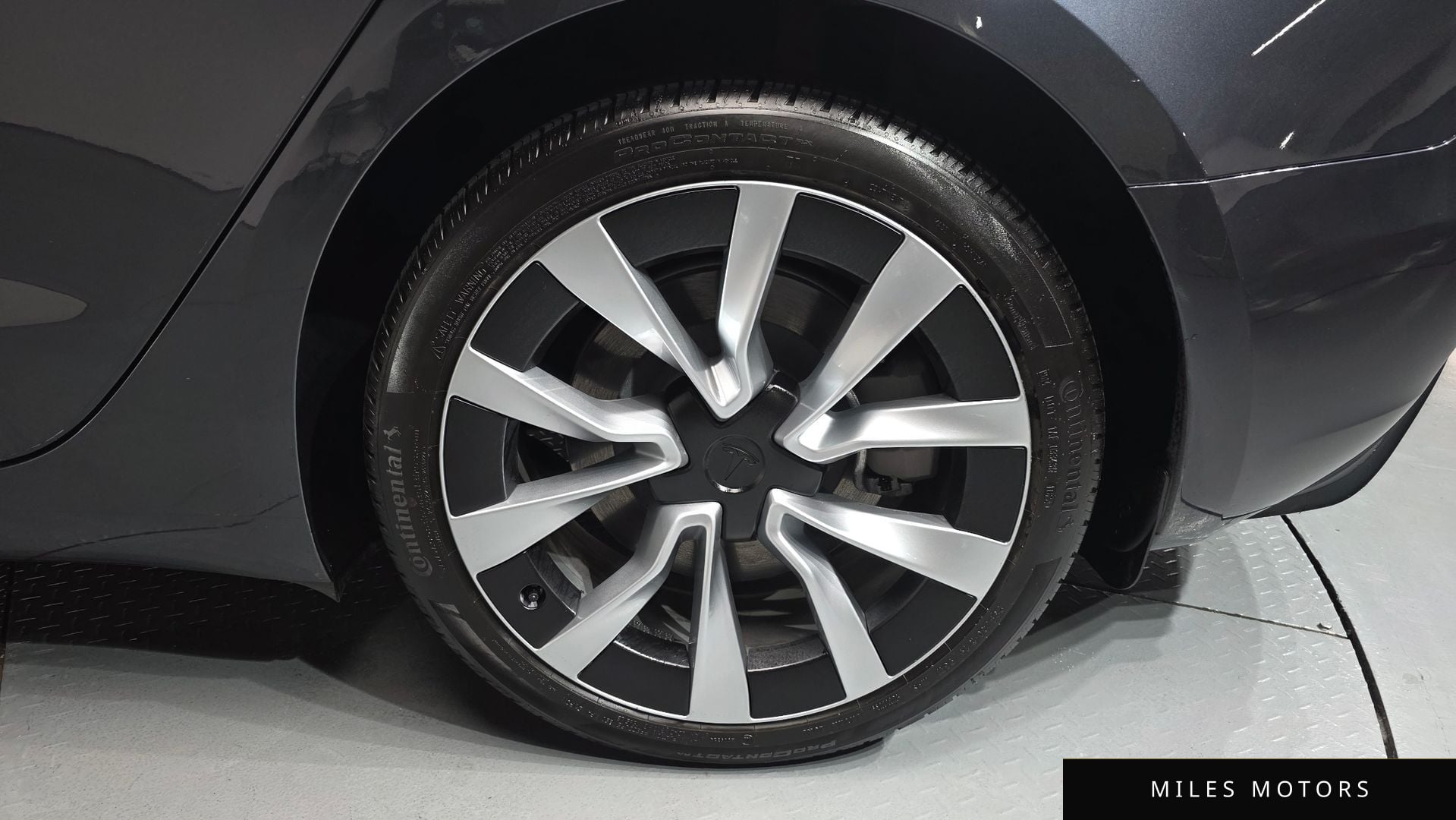 Tesla Model 3 2025 — миниатюра 6
