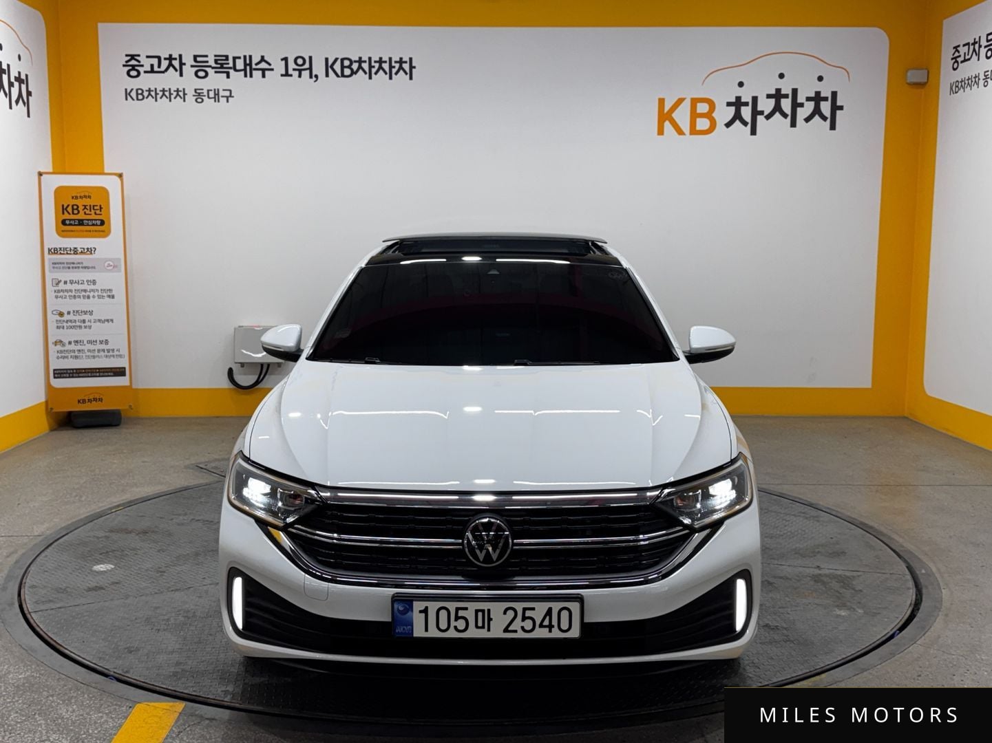 Volkswagen Jetta 2023 — миниатюра 3