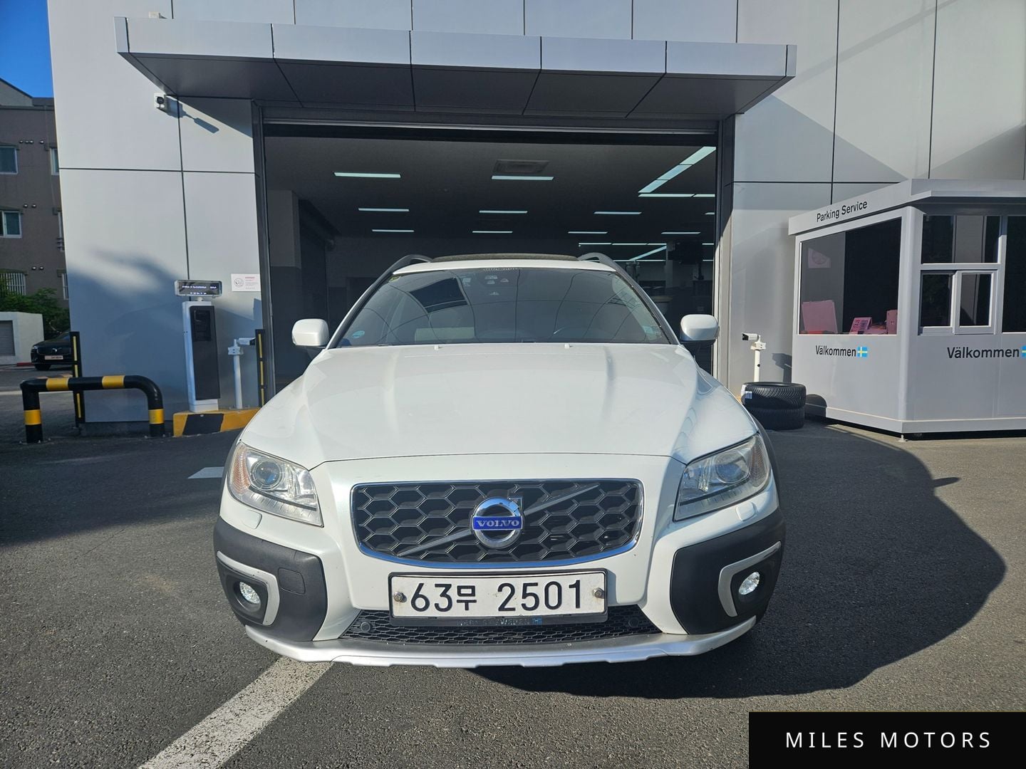 Volvo XC70 2015 — фото 1 из 12