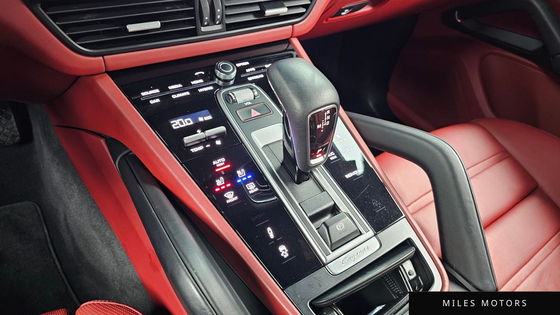 Porsche Cayenne 2021 — миниатюра 12