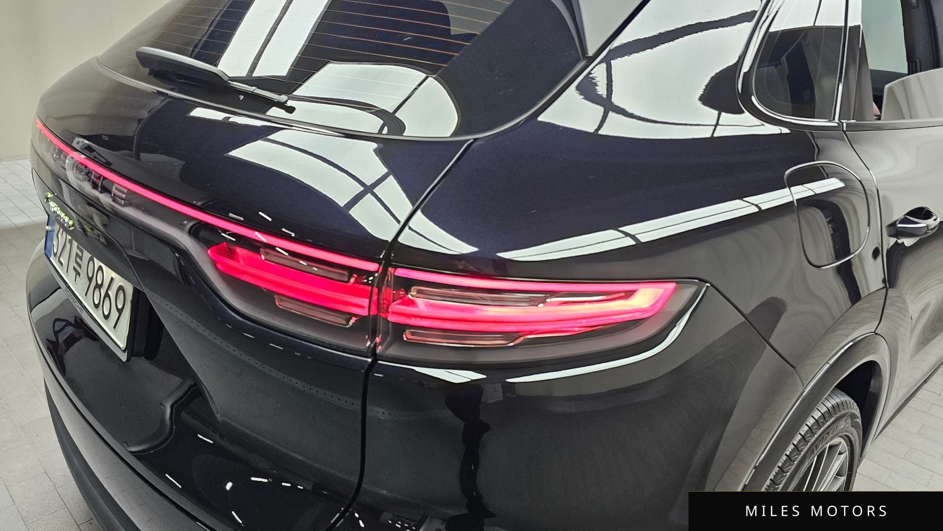 Porsche Cayenne 2021 — миниатюра 9
