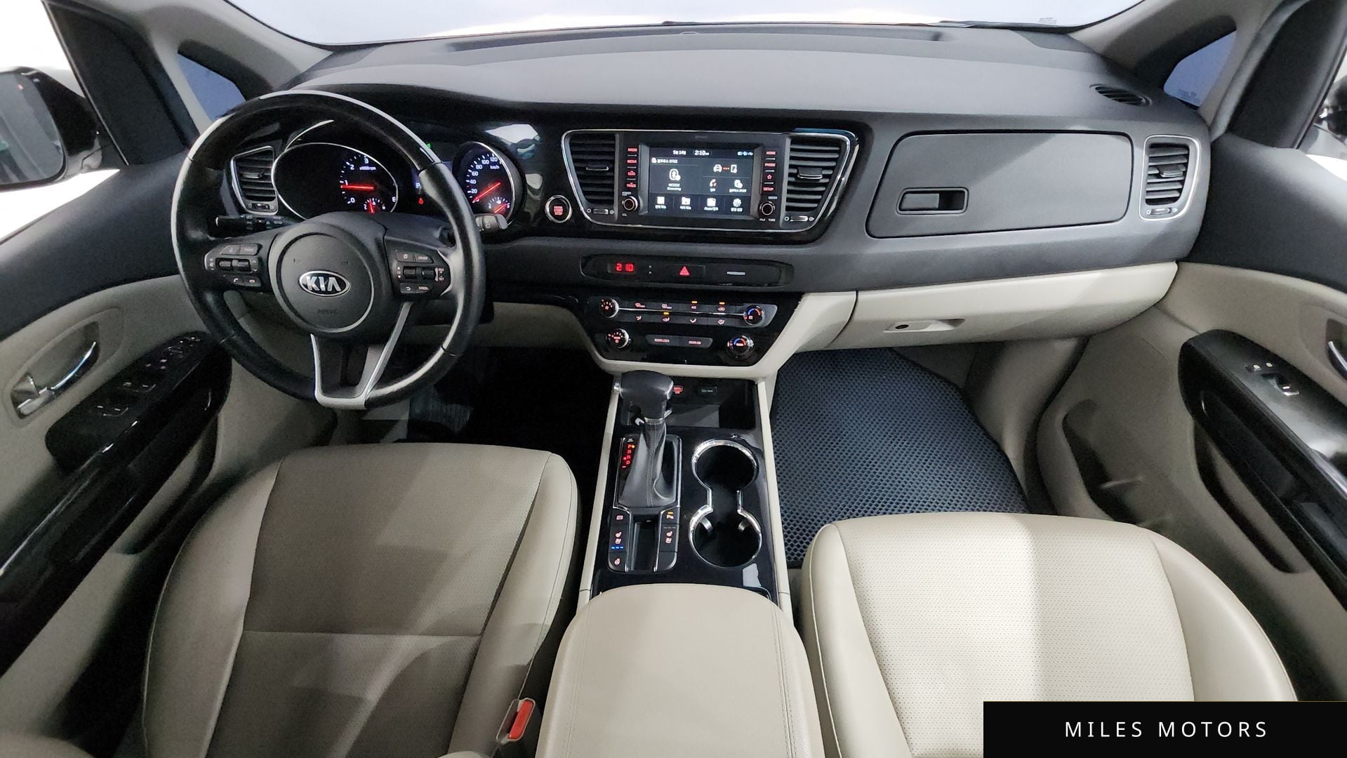 Kia Canival 2019 — миниатюра 10