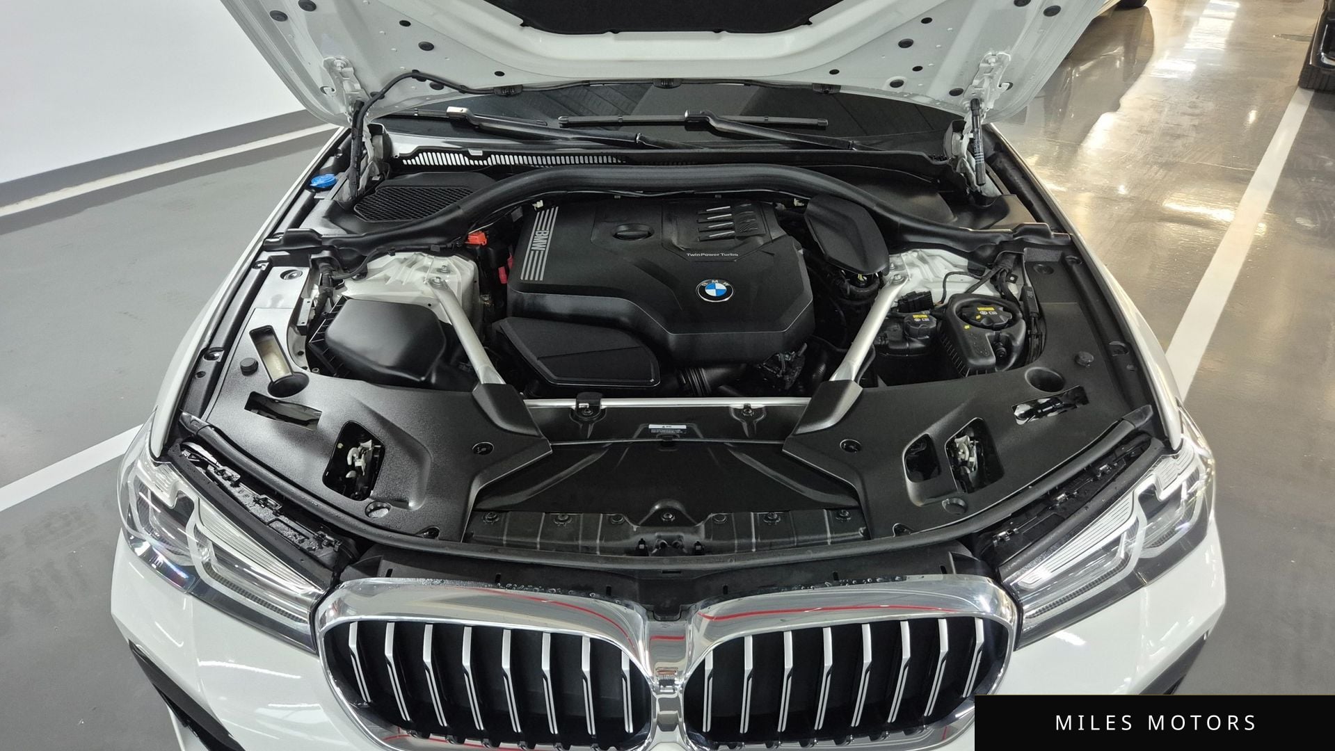 BMW 5 Series (G30) 2022 — миниатюра 6