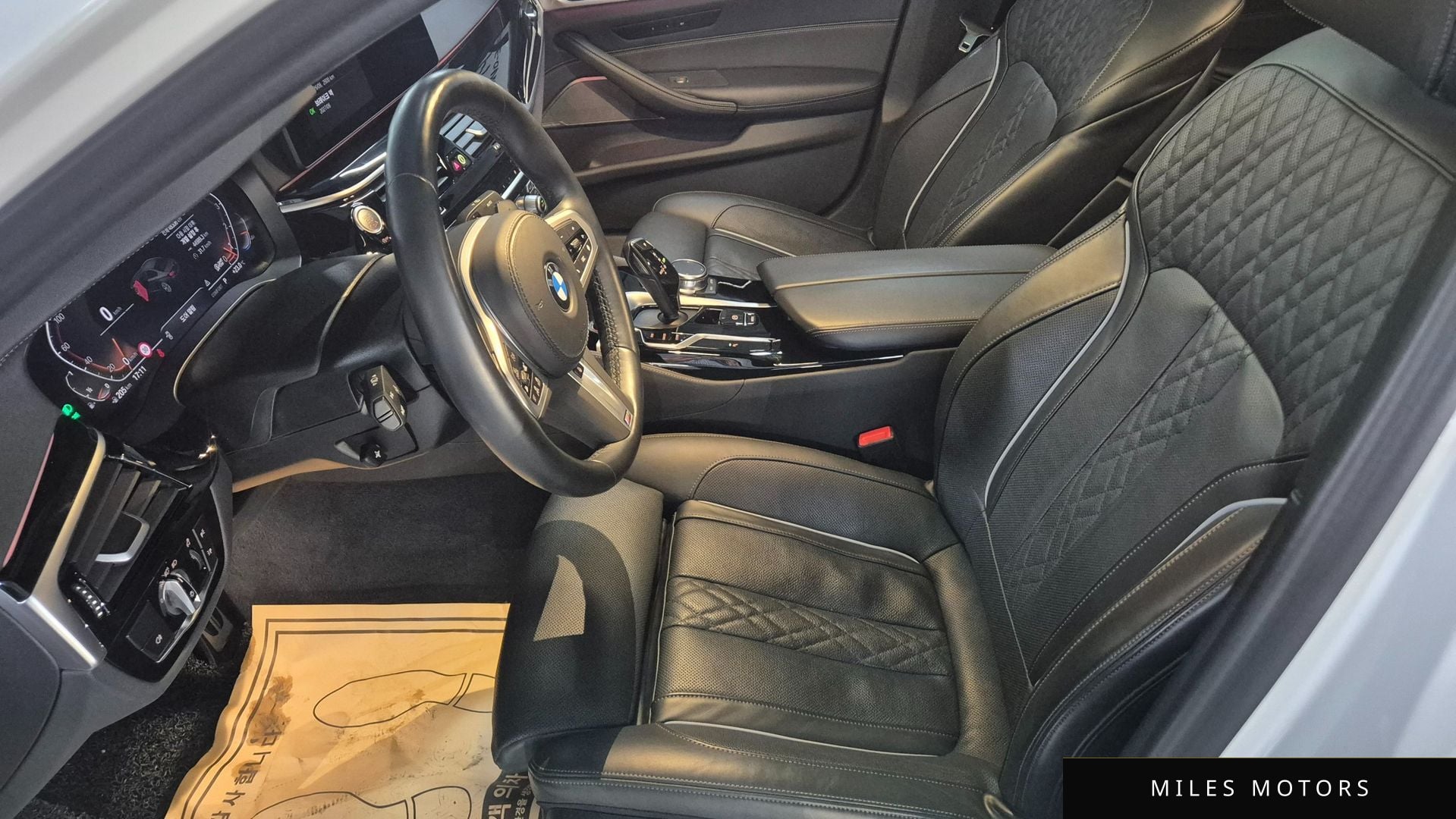 BMW 5 Series (G30) 2022 — миниатюра 10