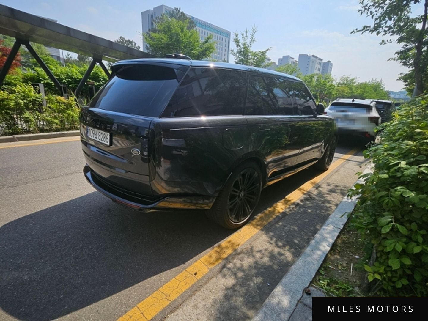 Land Rover Range Rover 2023 — миниатюра 4