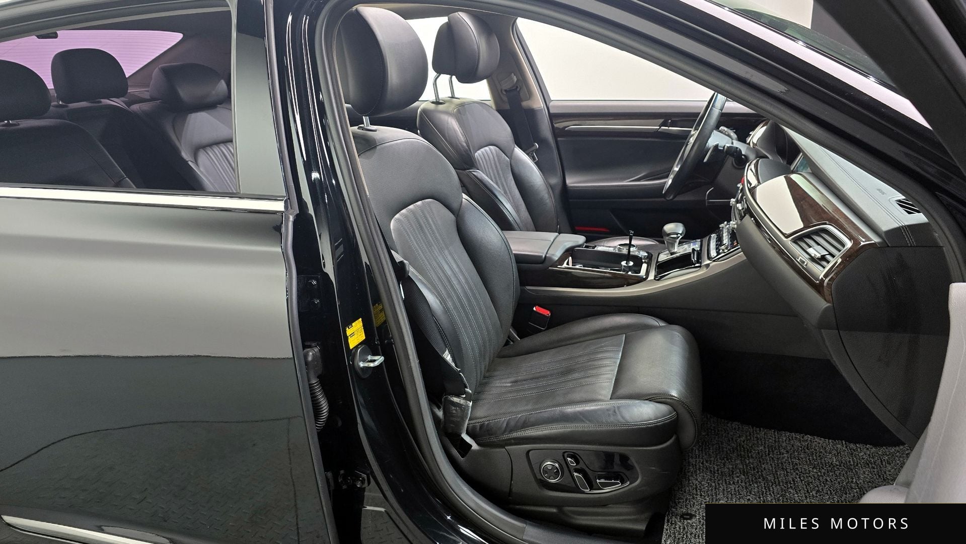 Genesis EQ900 2016 — миниатюра 12
