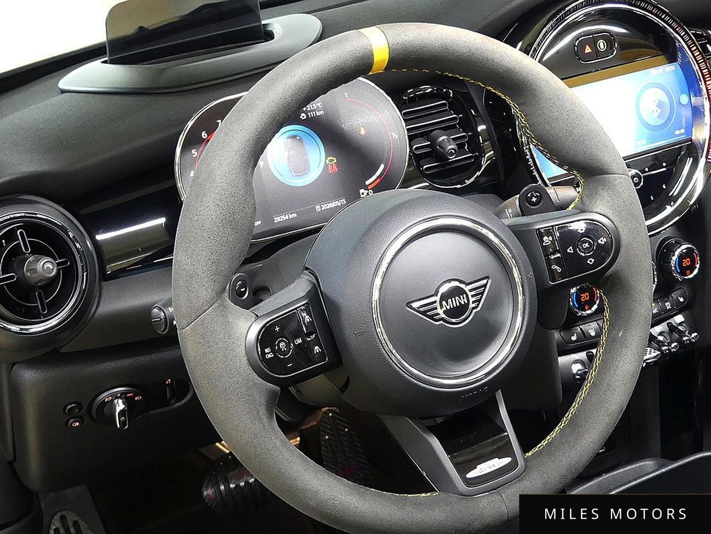 MINI Cooper Convertible 2024 — миниатюра 10