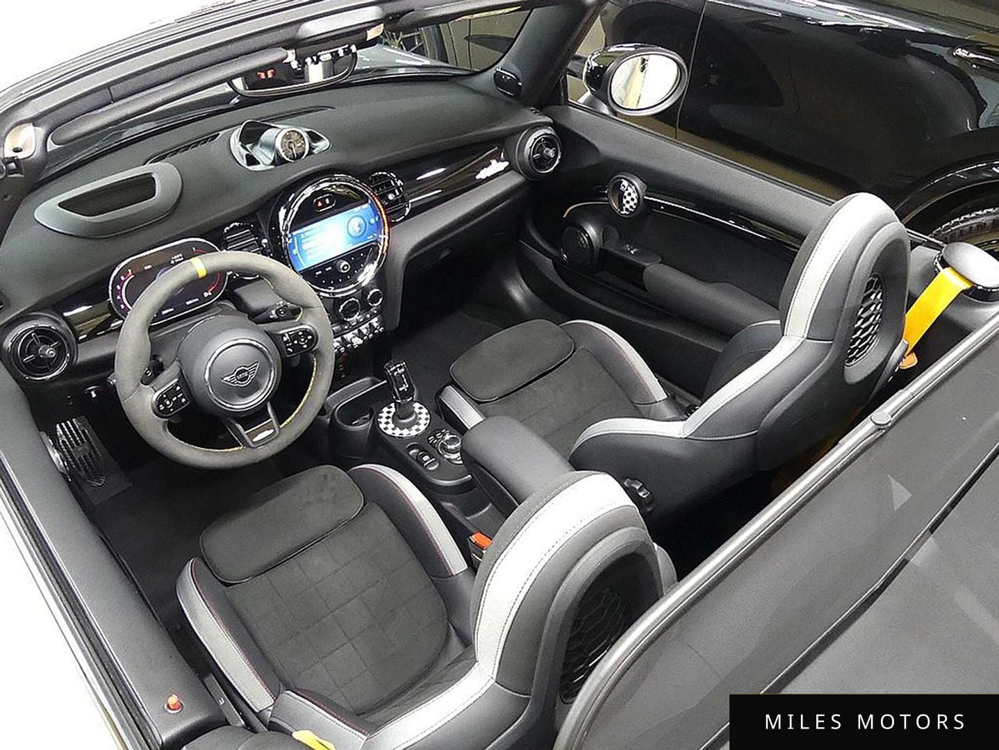 MINI Cooper Convertible 2024 — миниатюра 12