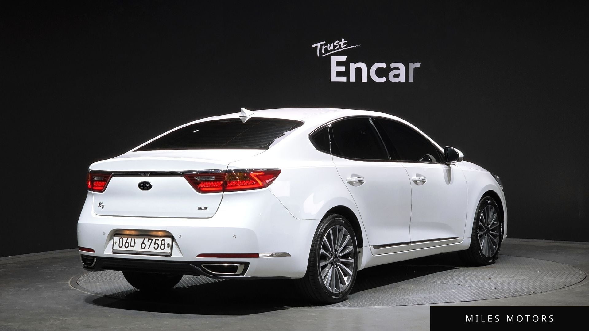 Kia K7 2017 — миниатюра 2