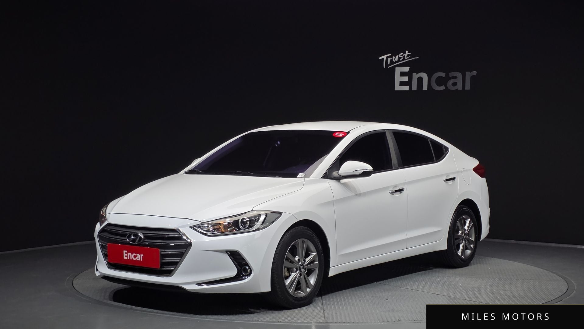 Hyundai AVANTE 2016 — фото 1 из 12