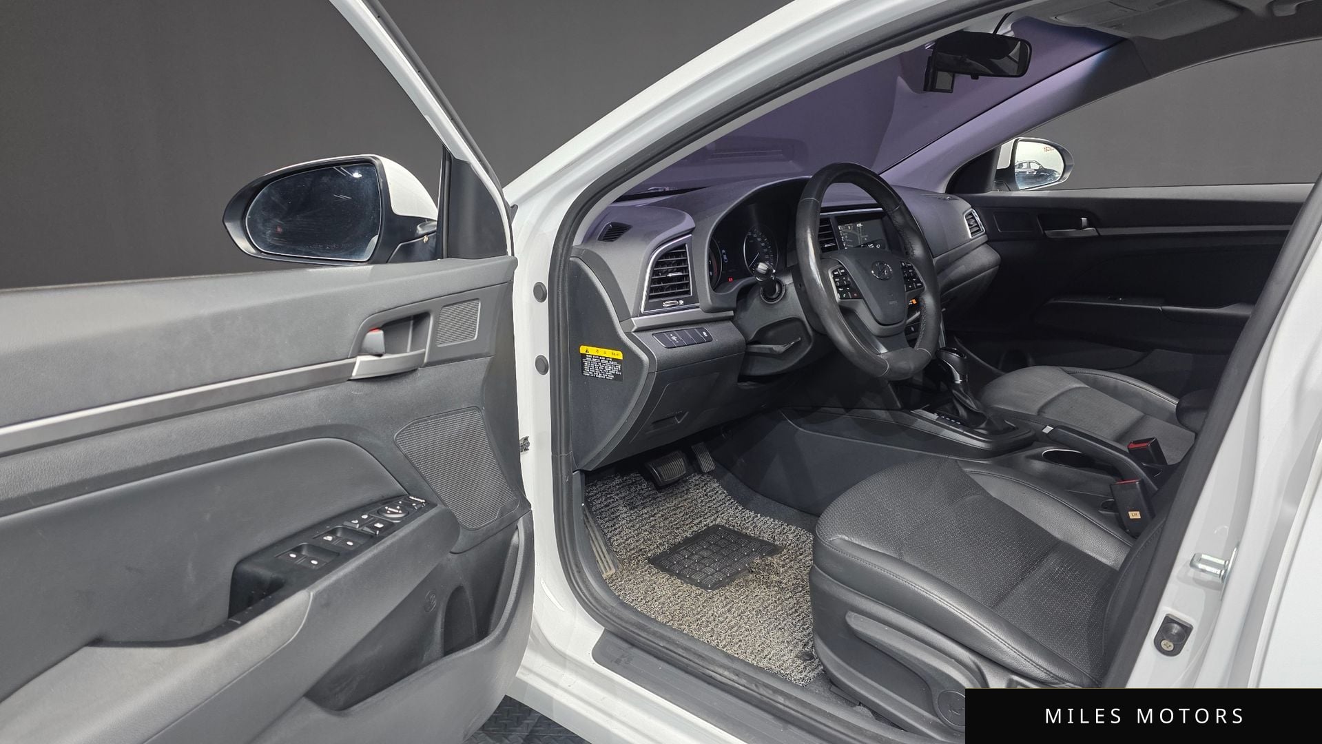 Hyundai AVANTE 2016 — миниатюра 10