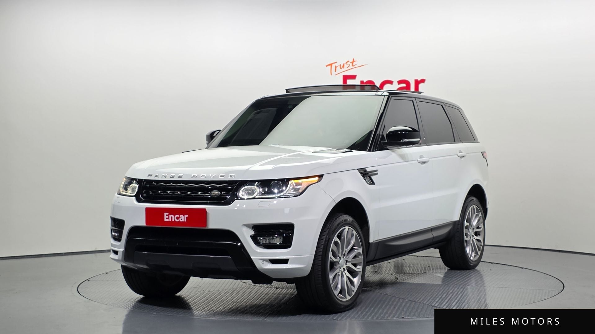 Land Rover Range Rover Sport 2016 — фото 1 из 12