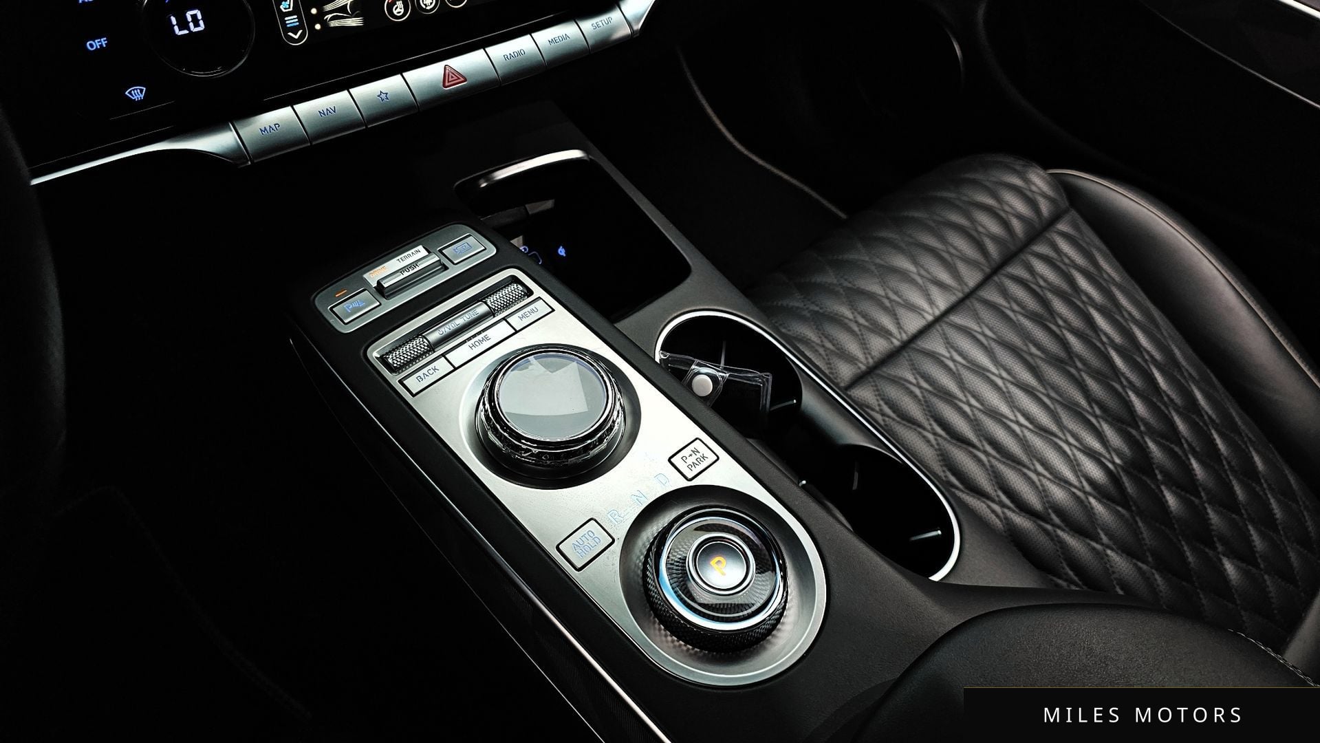 Genesis GV70 2023 — миниатюра 12