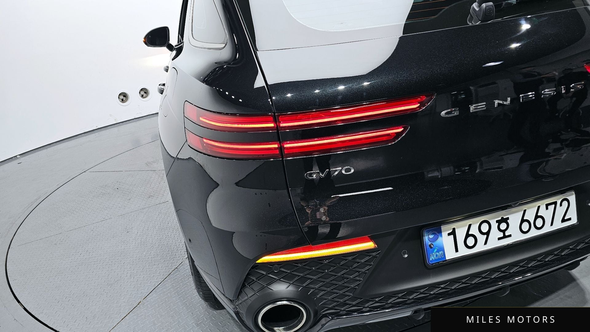 Genesis GV70 2023 — миниатюра 9