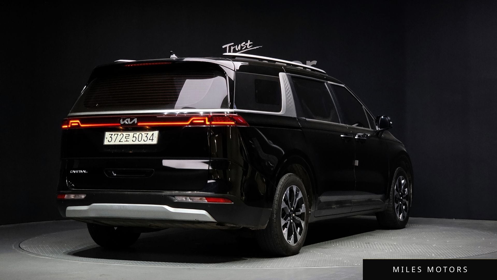 Kia Carnival 2023 — миниатюра 2