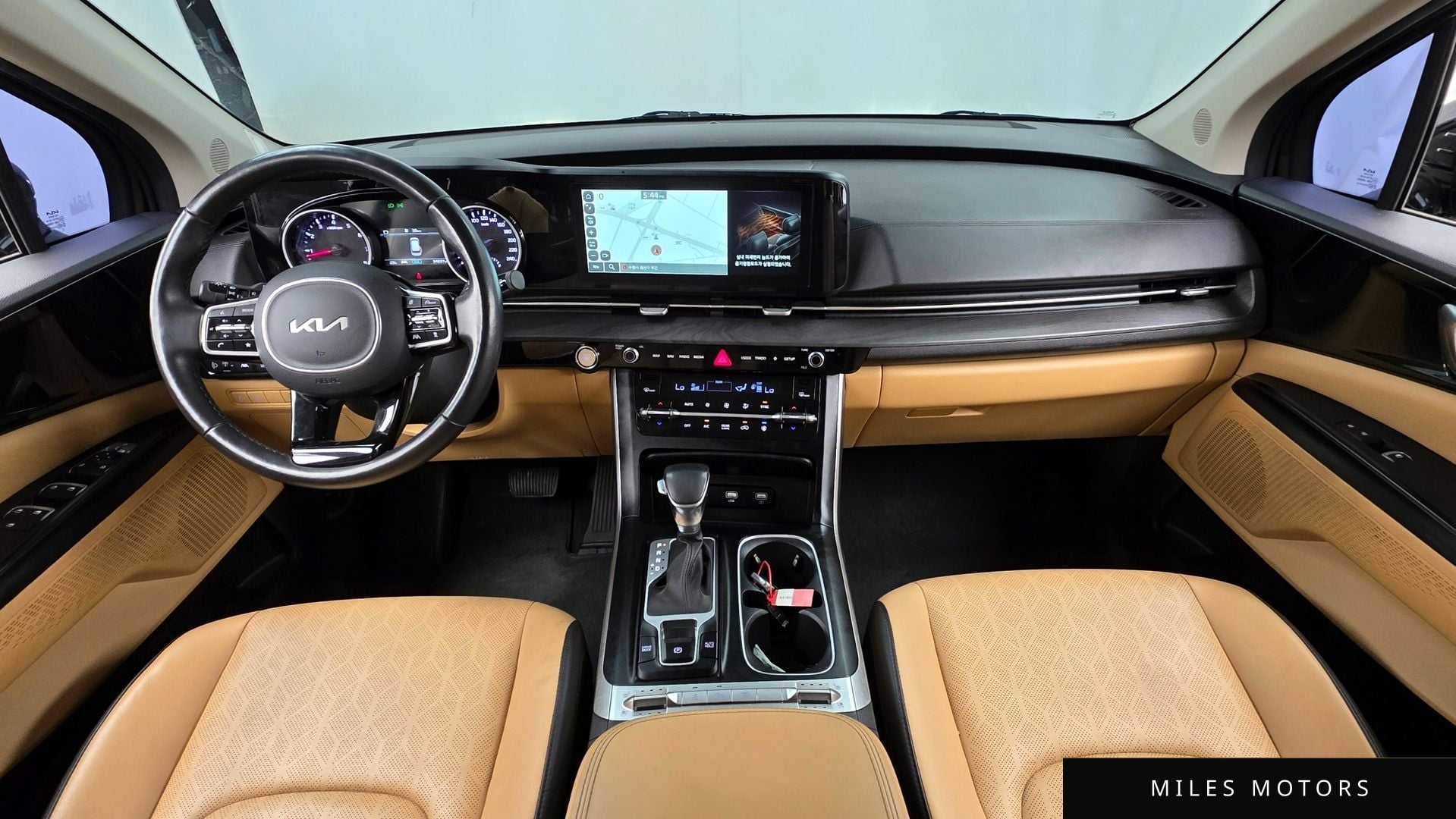 Kia Carnival 2023 — миниатюра 10