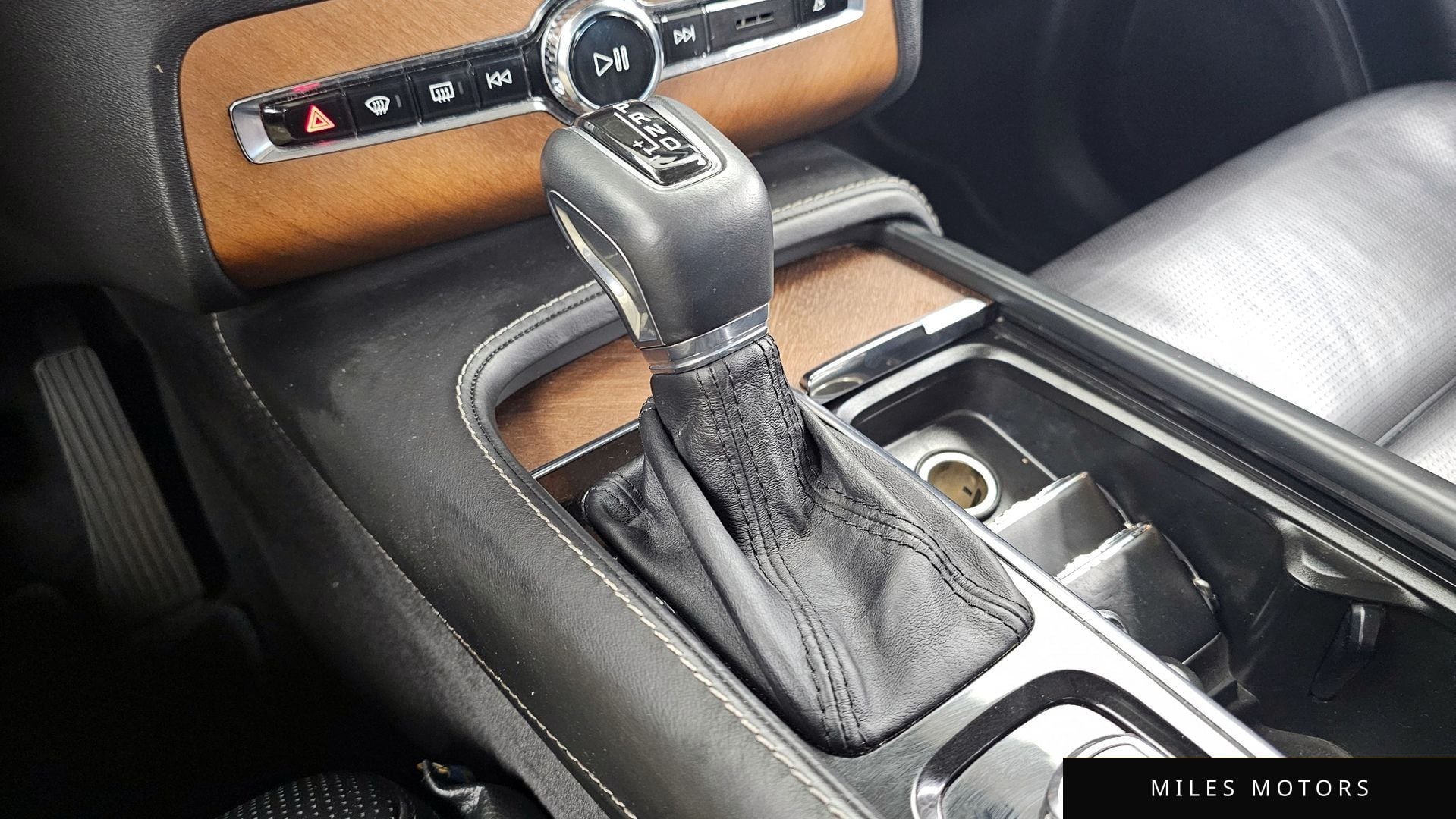 Volvo XC90 2018 — миниатюра 9