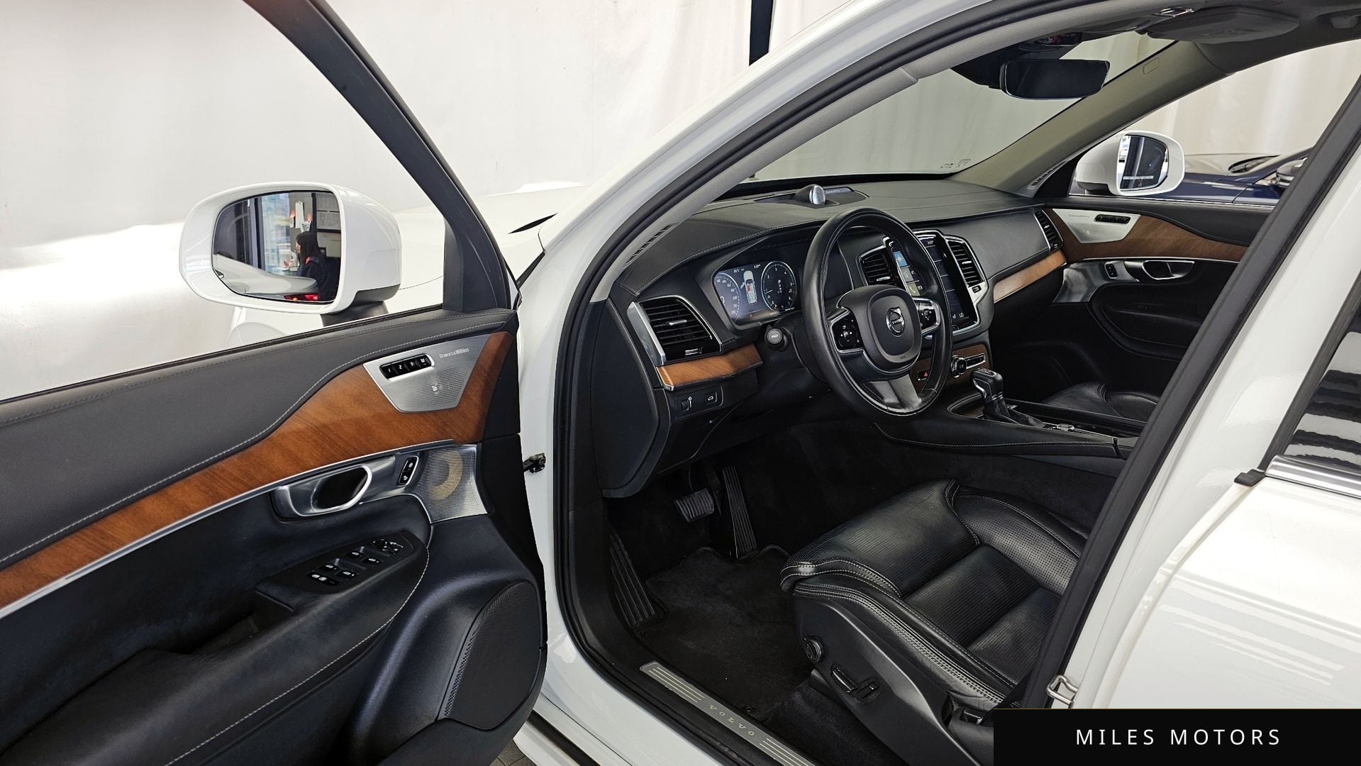 Volvo XC90 2018 — миниатюра 10