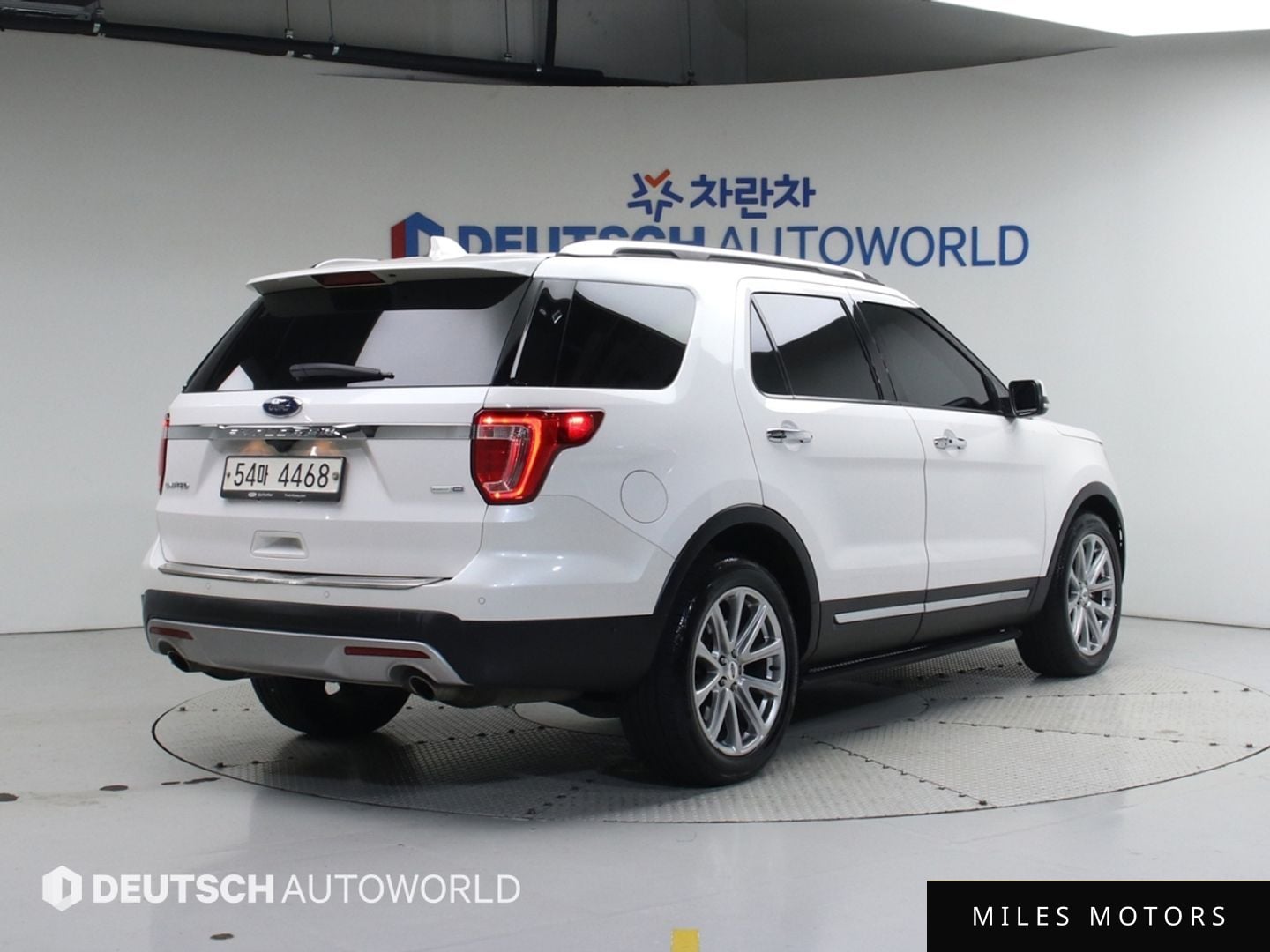 Ford Explorer 2017 — миниатюра 2