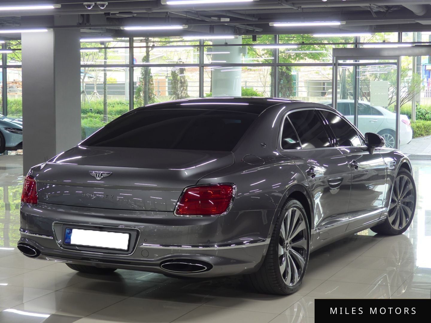 Bentley Flying Spur 2020 — миниатюра 3