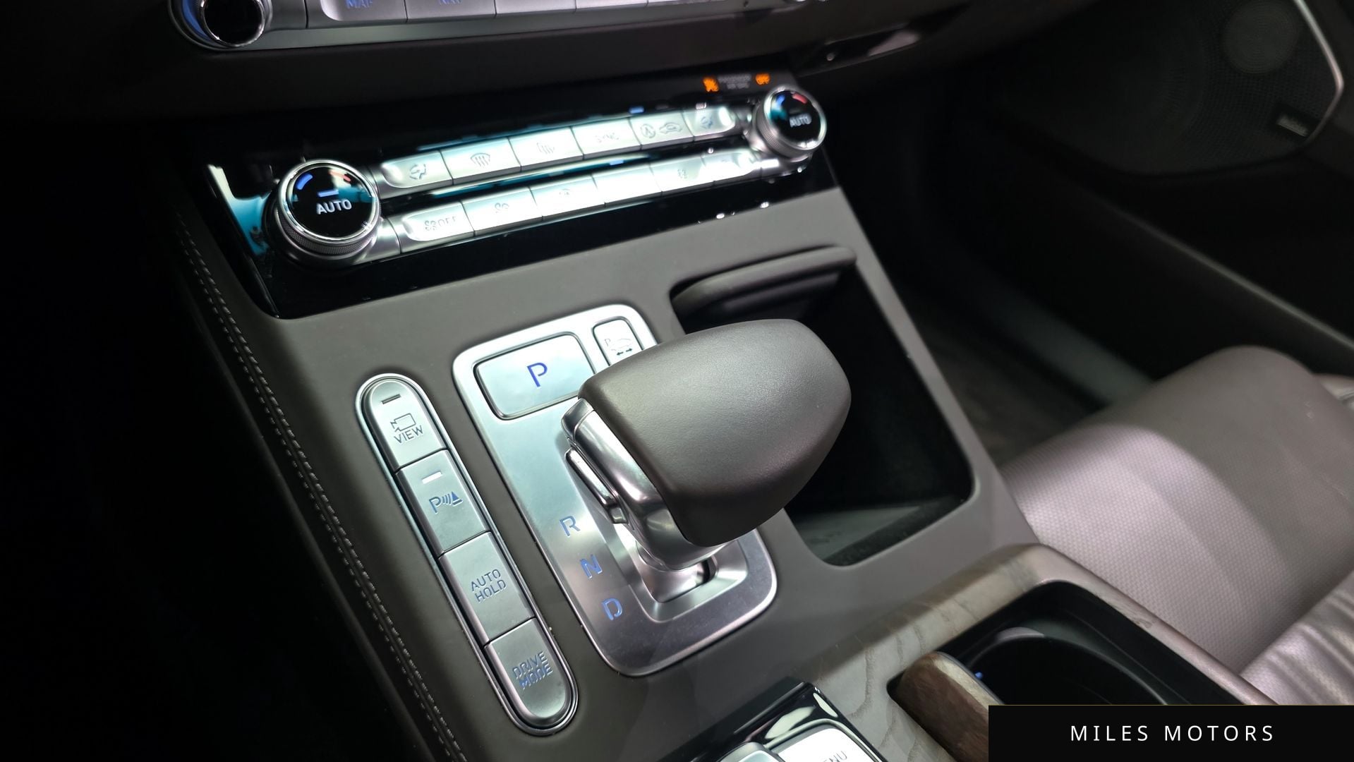 Genesis G90 2019 — миниатюра 12