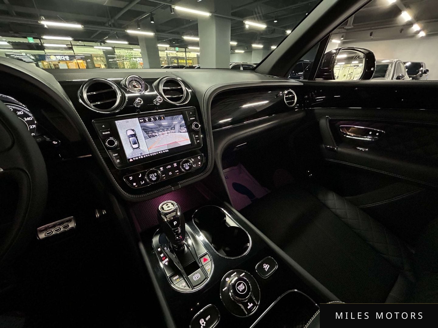 Bentley Bentayga 2020 — миниатюра 10