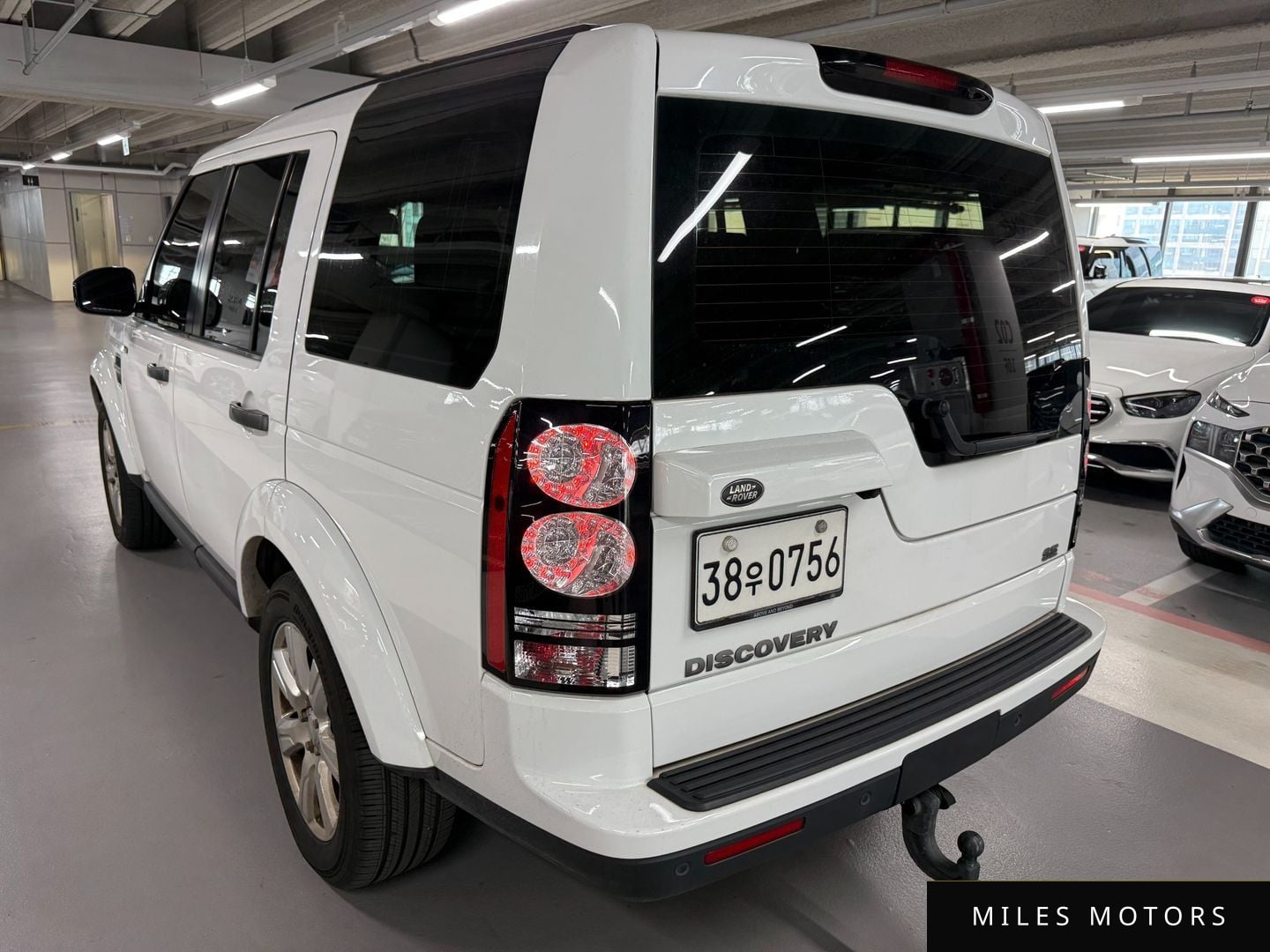 Land Rover Discovery 2016 — миниатюра 2