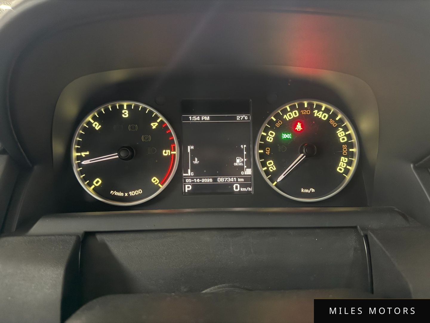 Land Rover Discovery 2016 — миниатюра 8