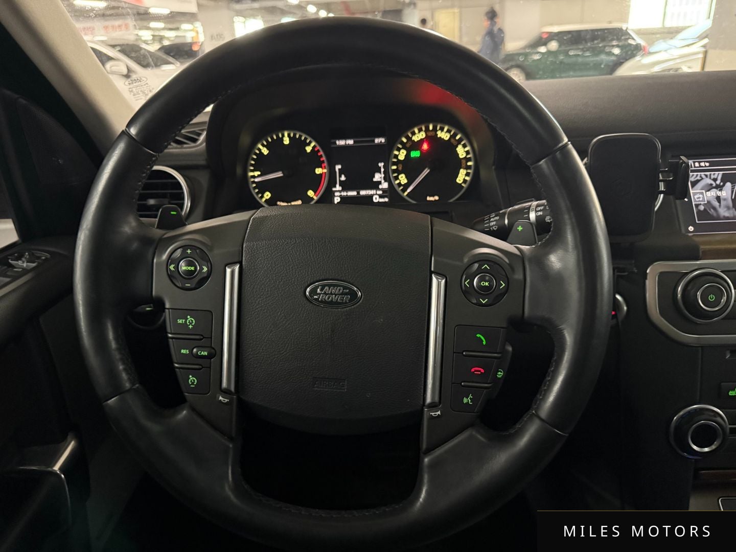 Land Rover Discovery 2016 — миниатюра 11