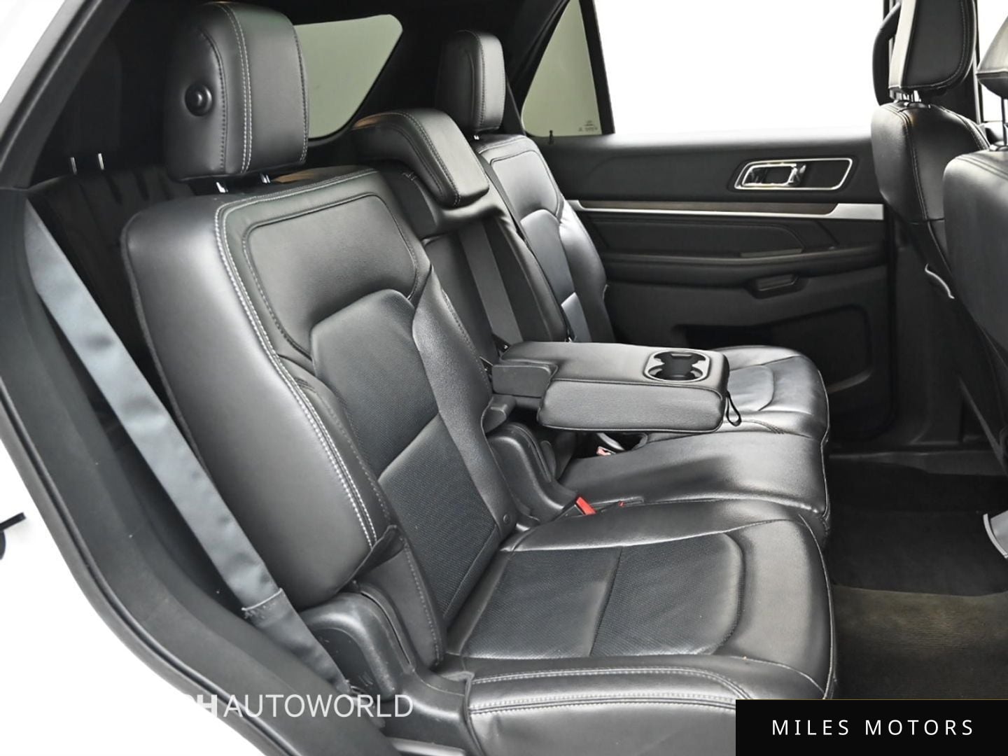 Ford Explorer 2018 — миниатюра 12