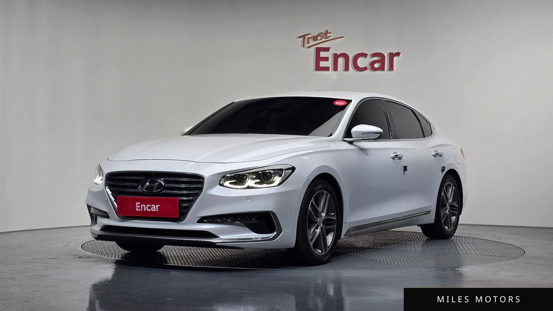 Hyundai Grandeur 2019 — фото 1 из 12