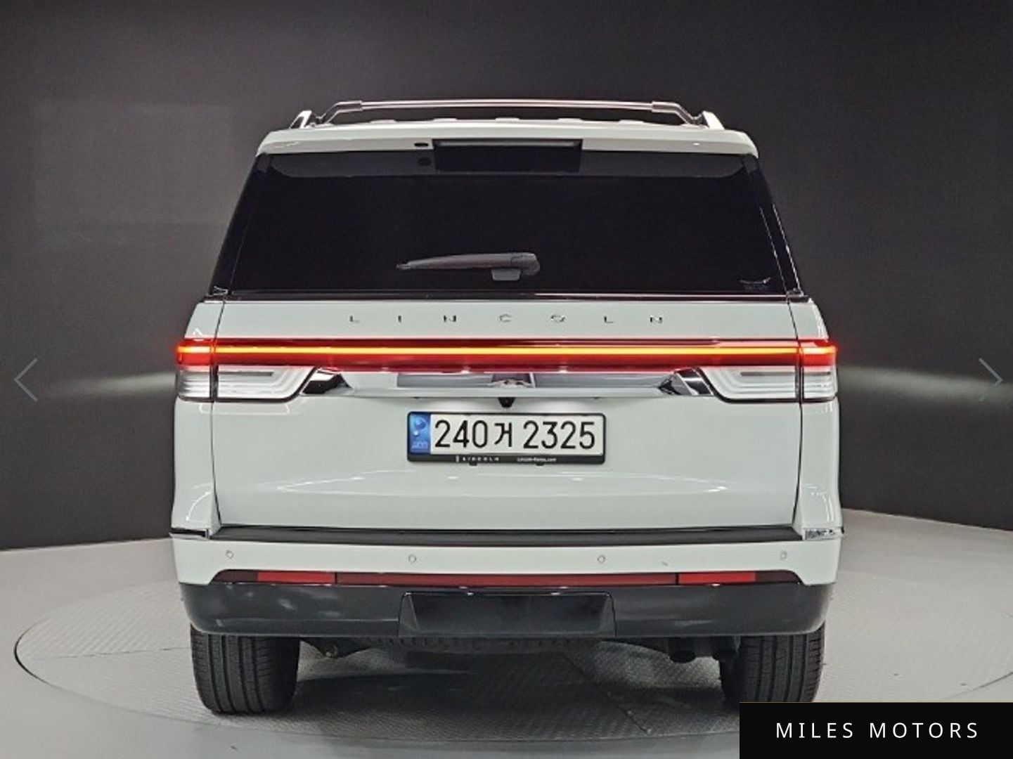 Lincoln Navigator 2022 — миниатюра 3