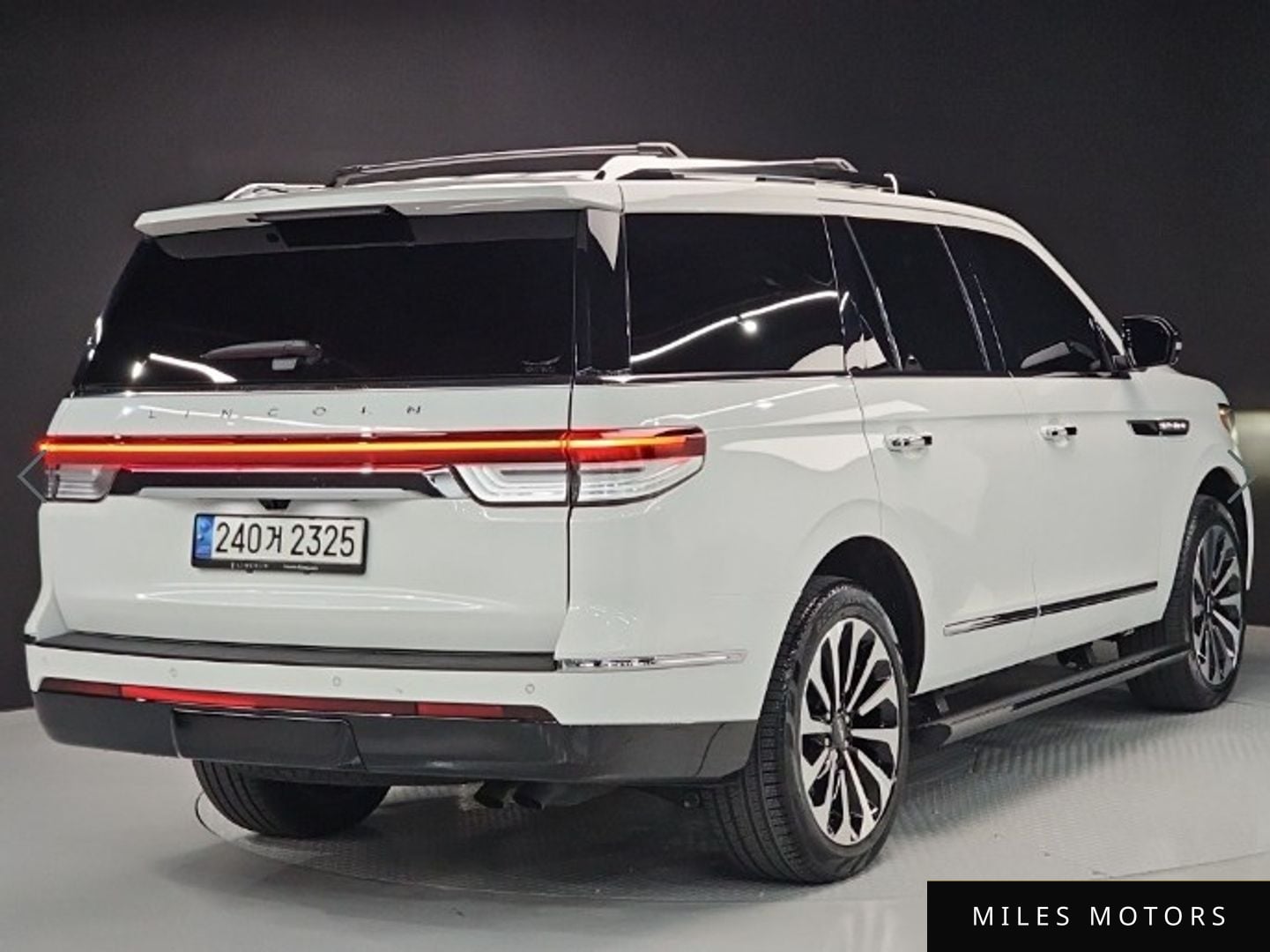 Lincoln Navigator 2022 — миниатюра 4
