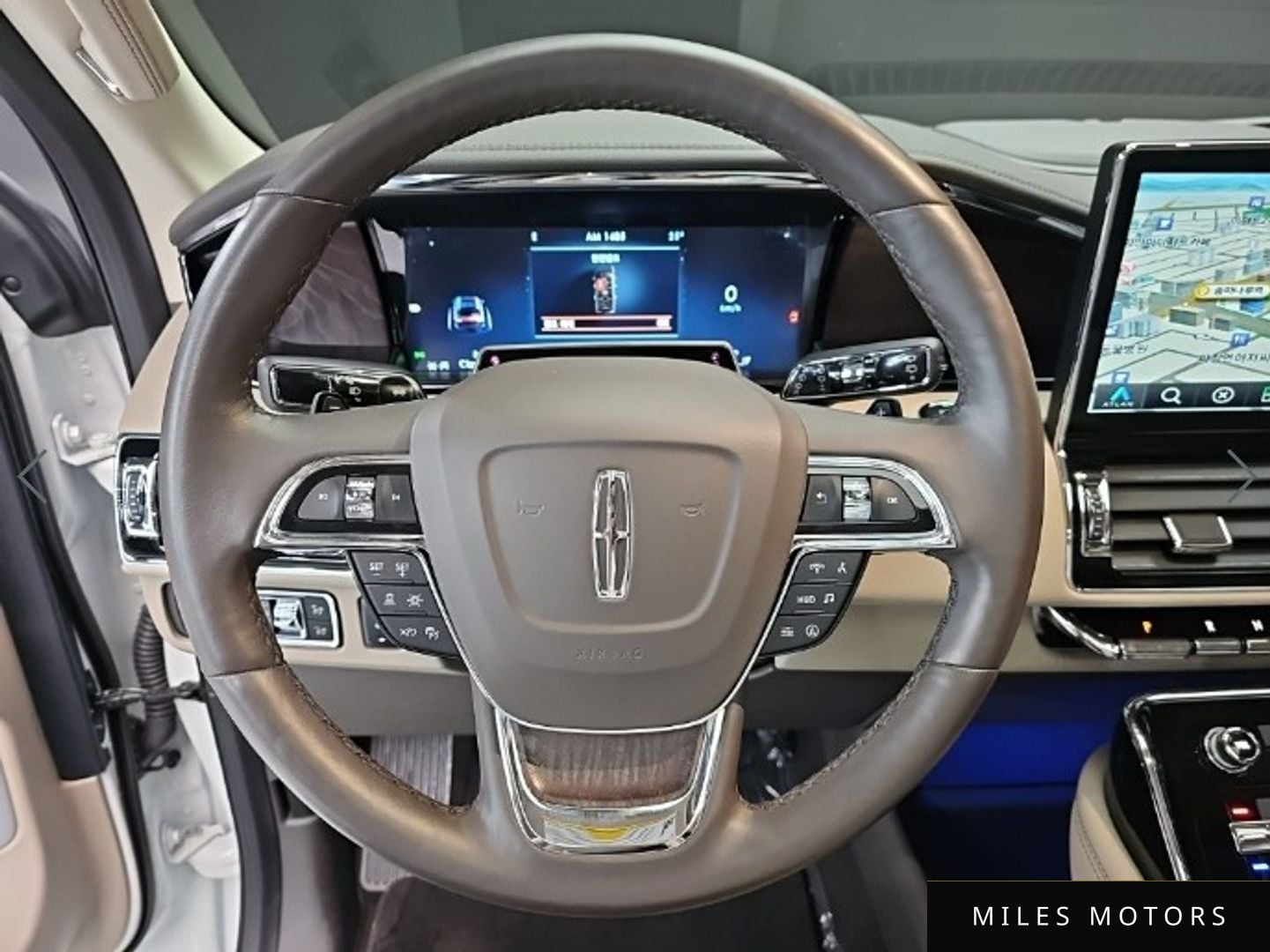 Lincoln Navigator 2022 — миниатюра 9