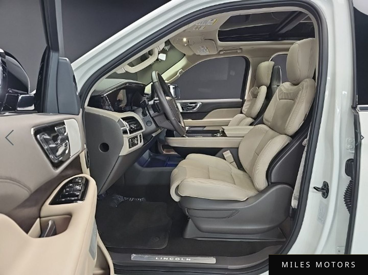 Lincoln Navigator 2022 — миниатюра 11