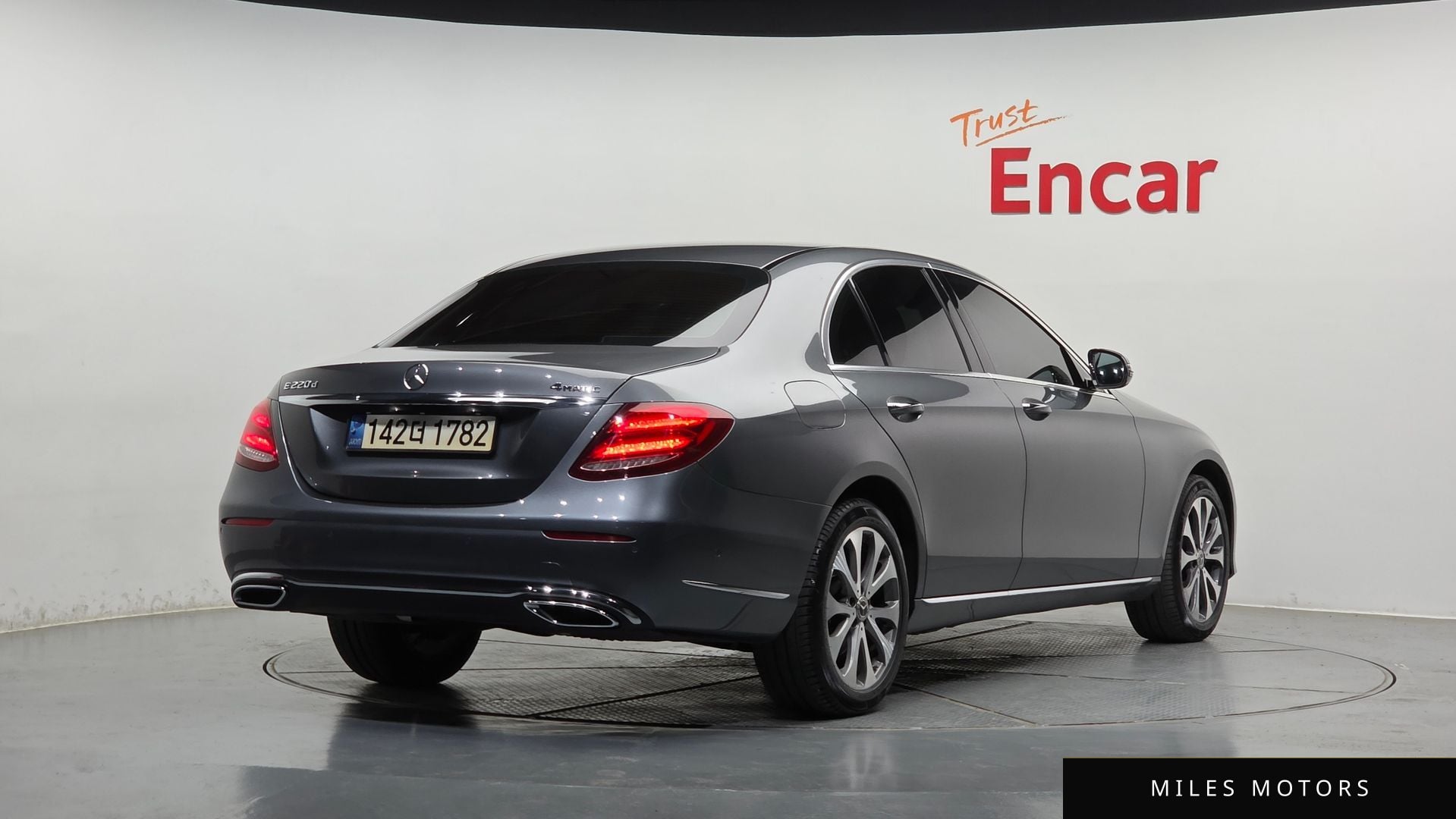 Mercedes-Benz E-Class W213 2018 — миниатюра 2