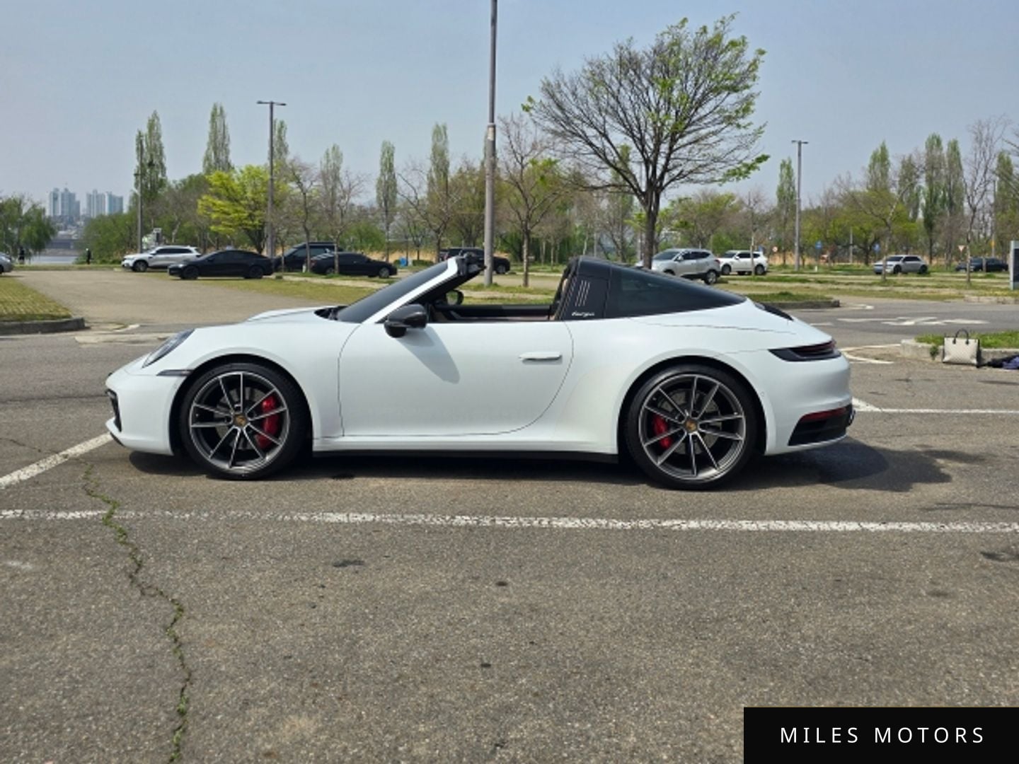 Porsche 911 (992) 2023 — миниатюра 2