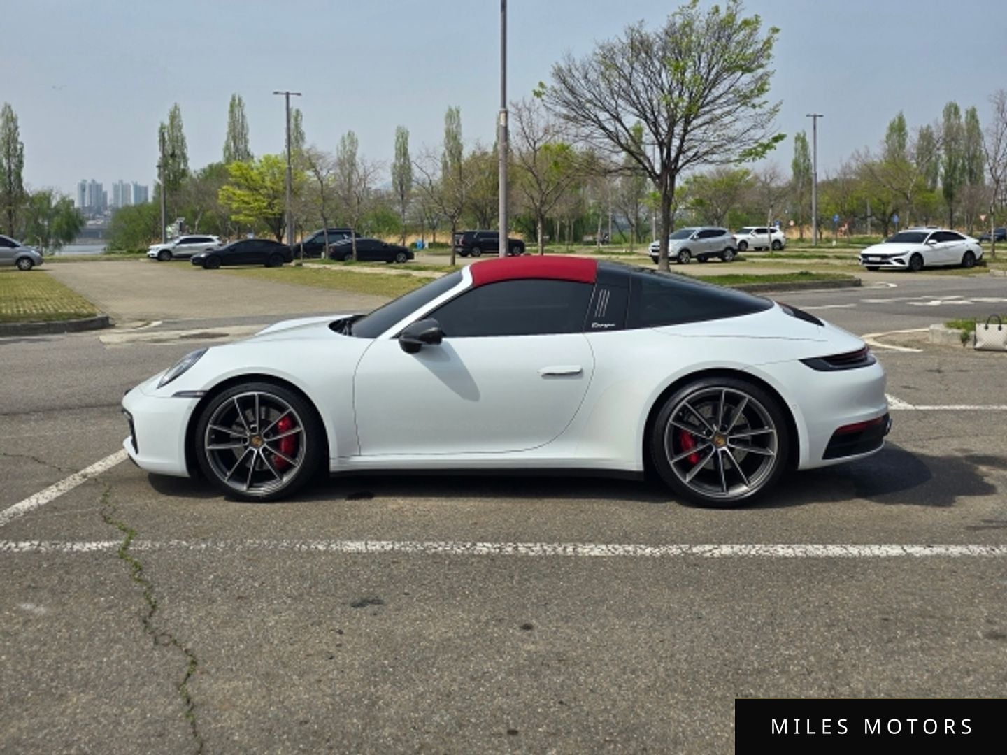Porsche 911 (992) 2023 — миниатюра 4