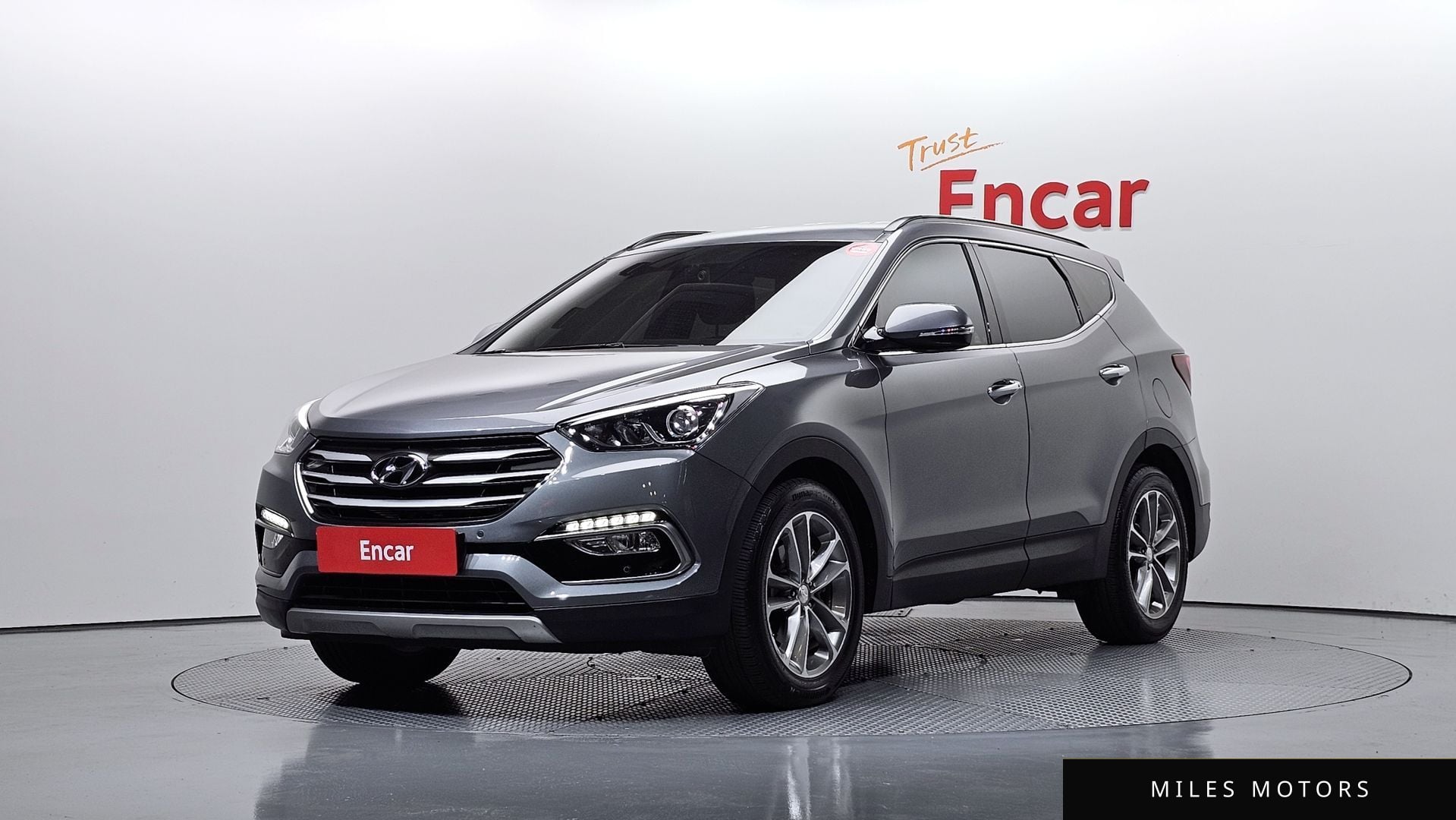 Hyundai Santafe 2017 — фото 1 из 12