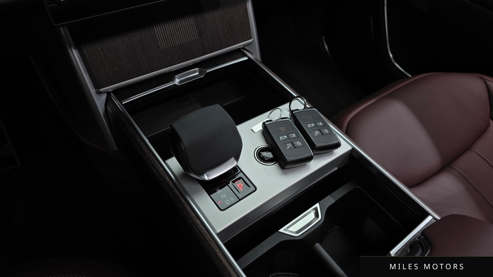 Land Rover Range Rover 2025 — миниатюра 9