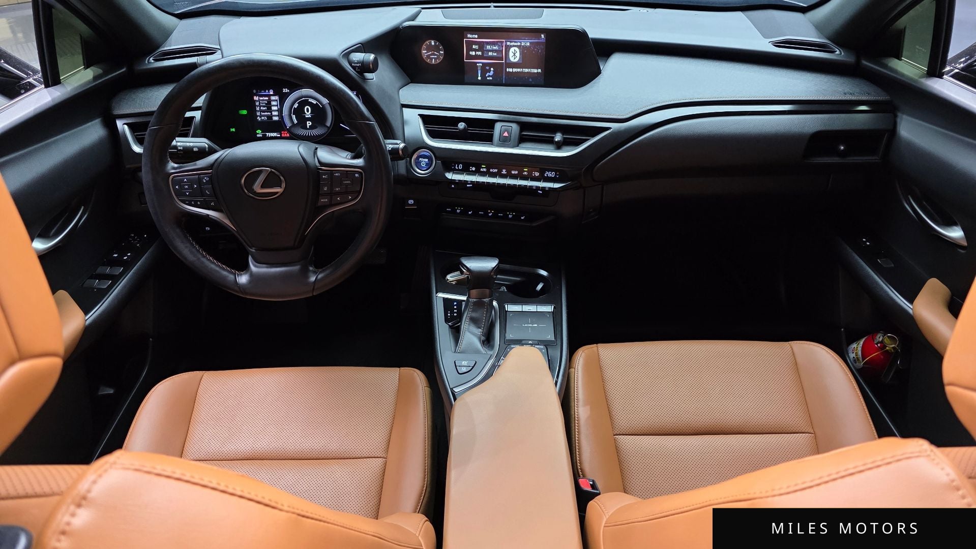 Лексус UX250h 2019 — миниатюра 10