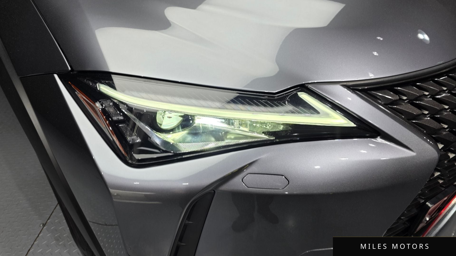 Лексус UX250h 2019 — миниатюра 8
