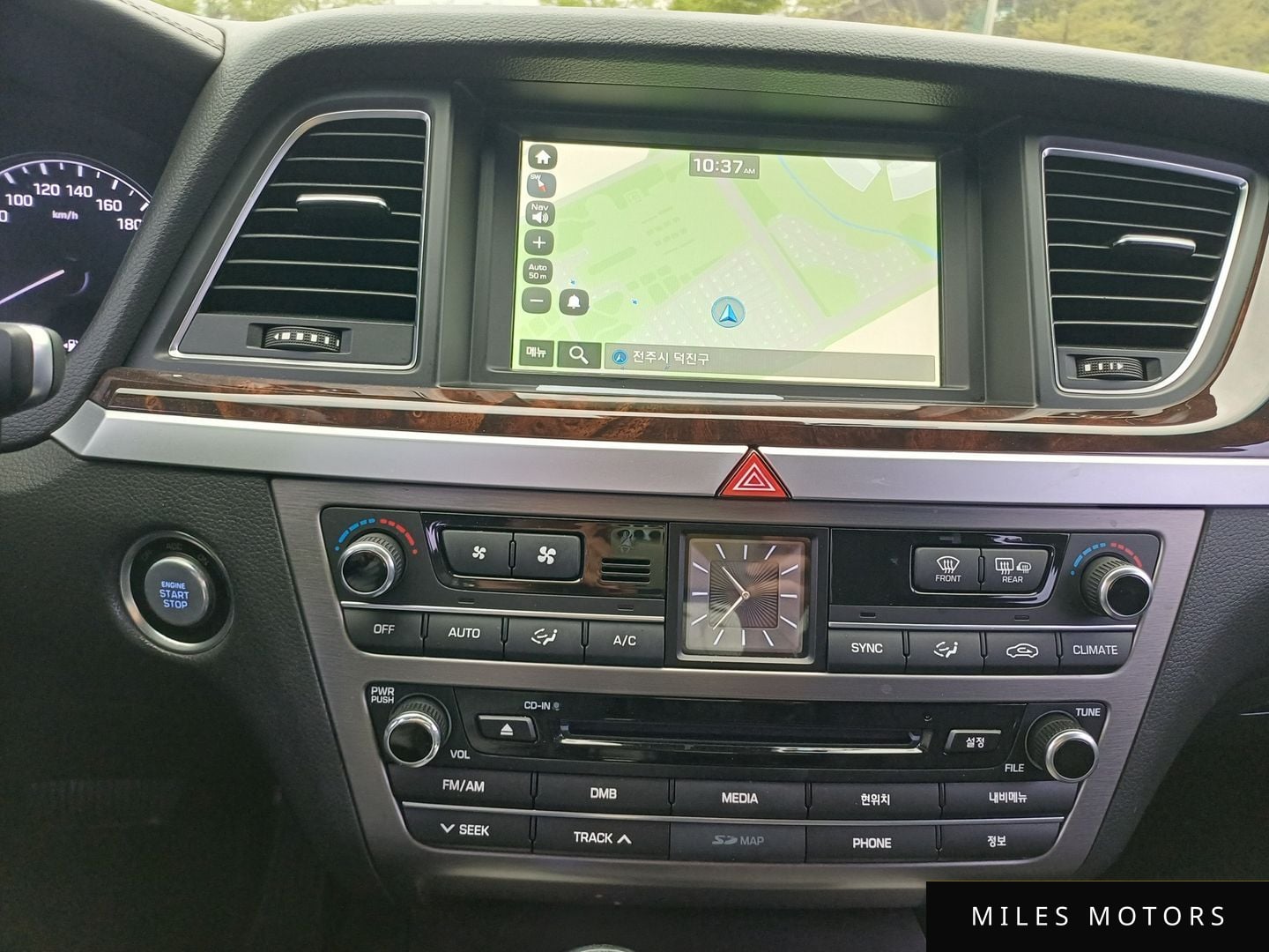 Hyundai Genesis 2014 — миниатюра 11