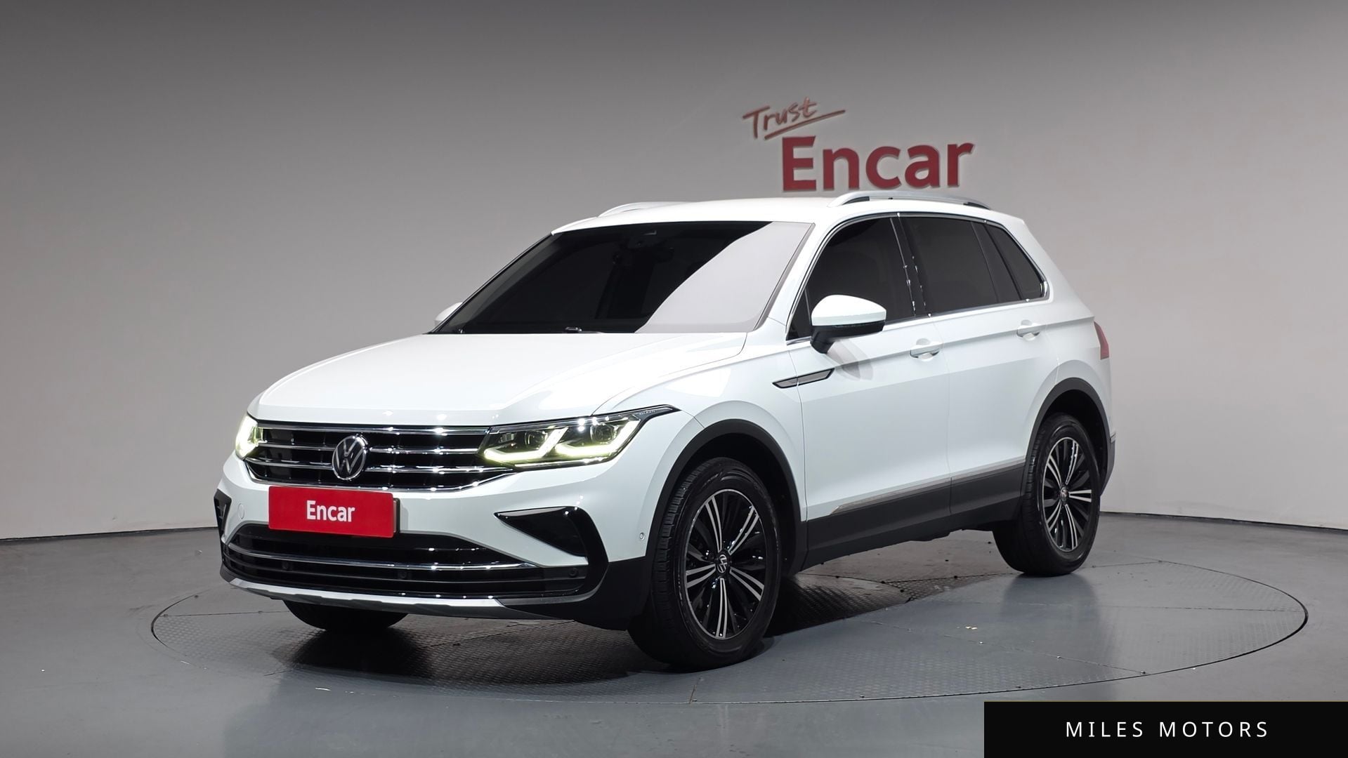 Volkswagen Tiguan 2022 — фото 1 из 12