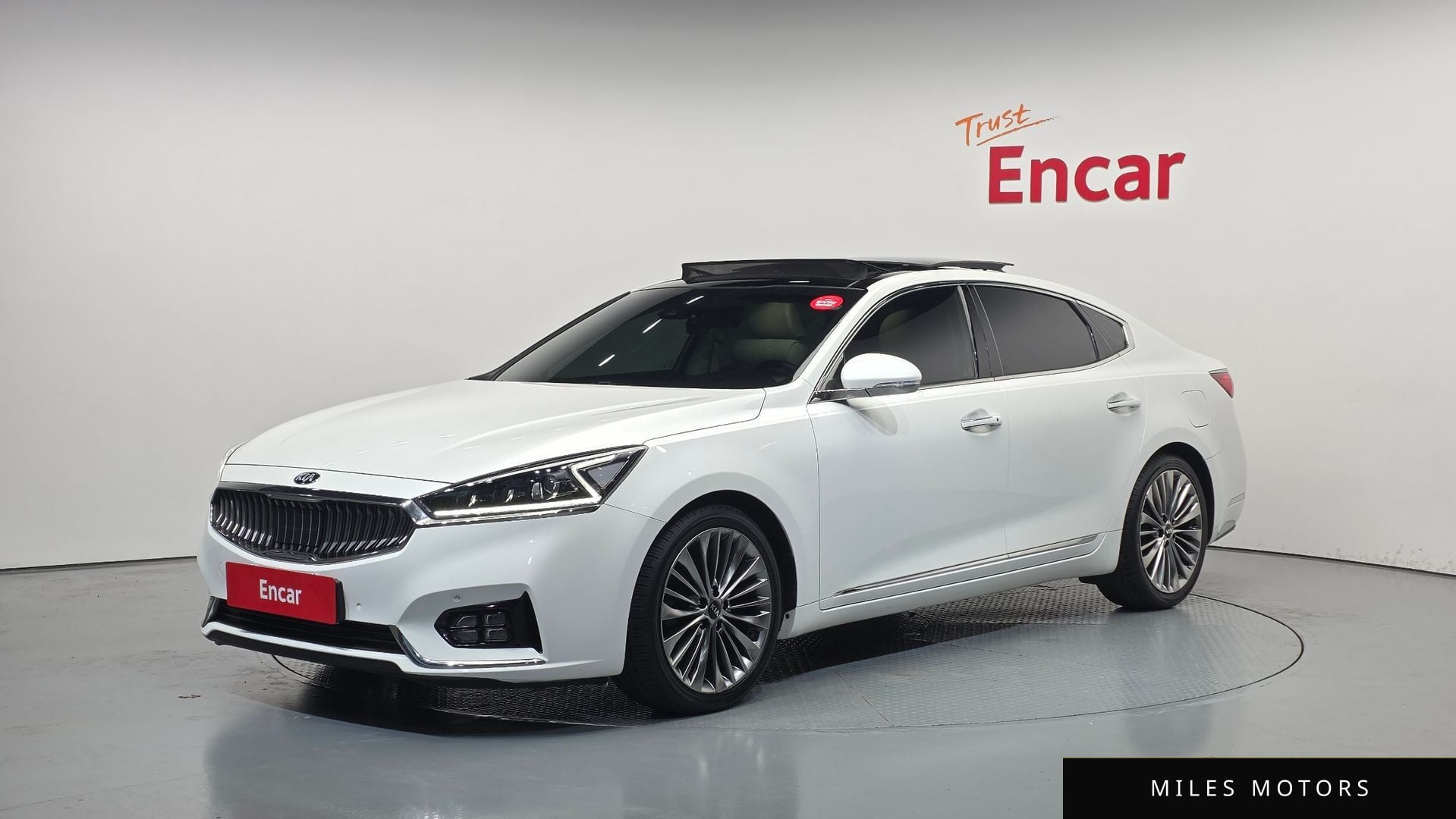 Kia K7 2017 — фото 1 из 12