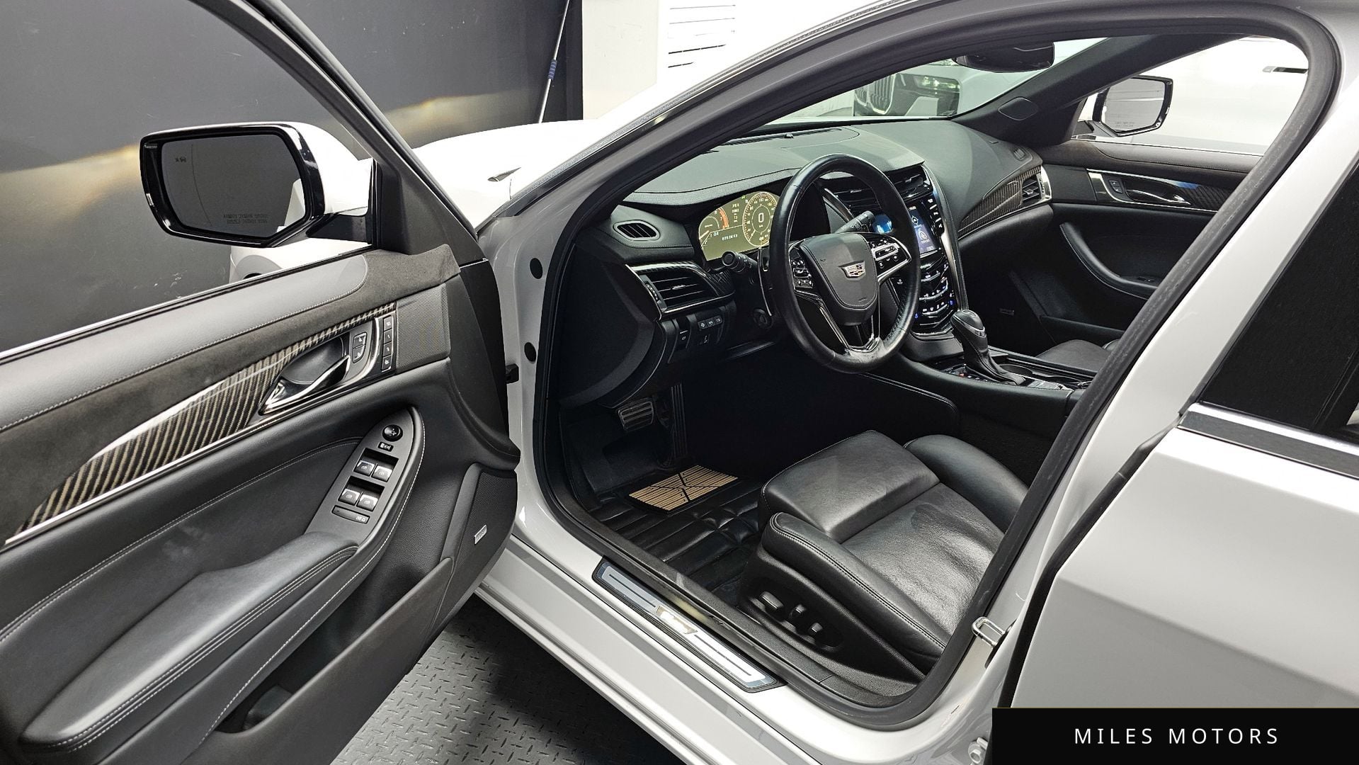 Cadillac CTS 2015 — миниатюра 10