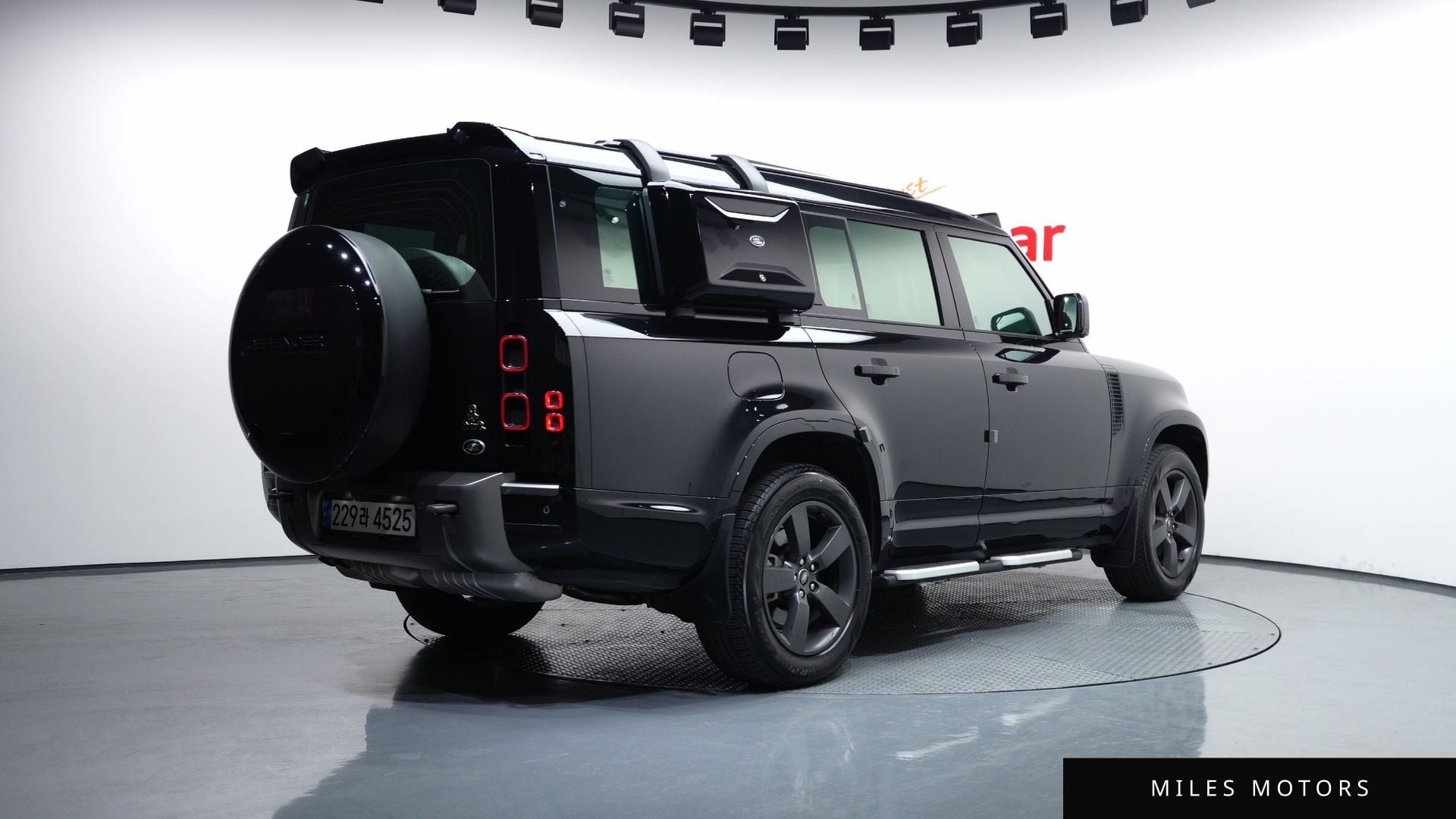 Land Rover Defender 2023 — миниатюра 2
